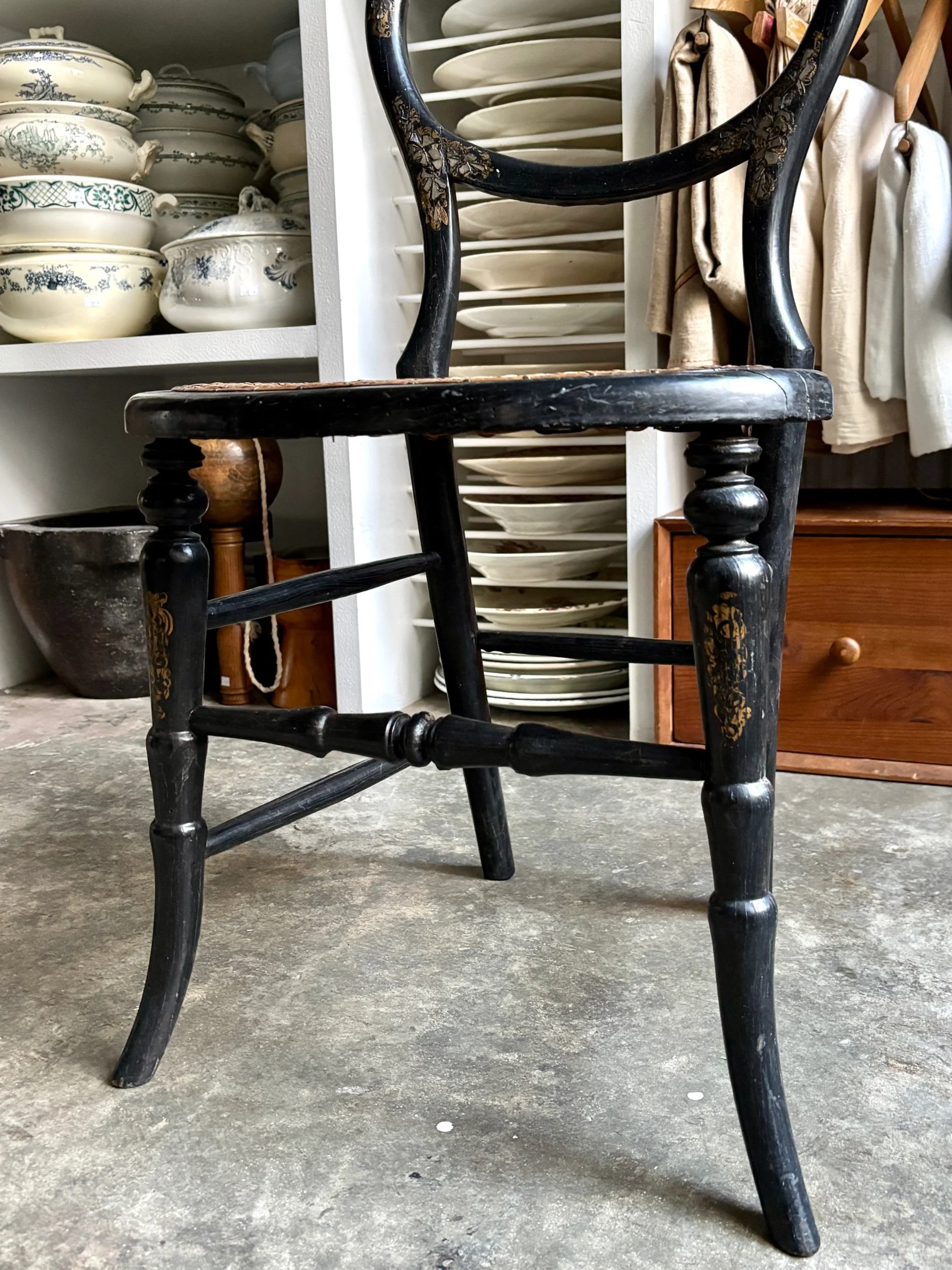 chaise-napoleon-iii-2-bois-noir-cannage-nacre-assise-vintage-axs-design-paris-france