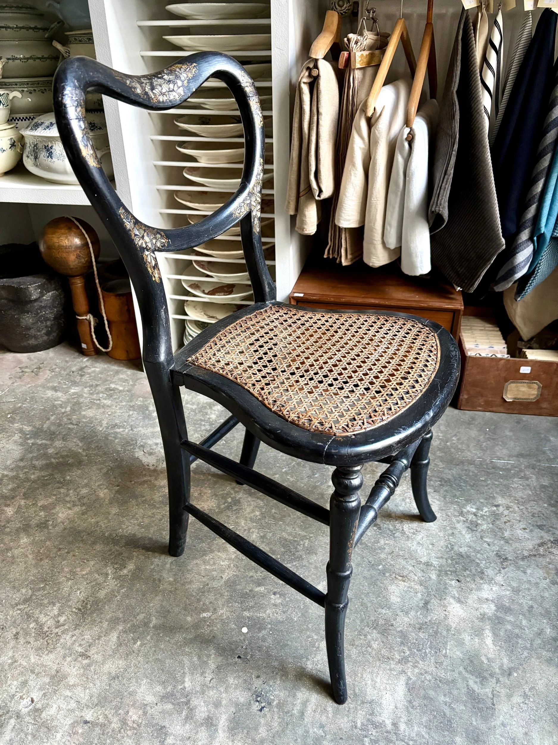 chaise-napoleon-iii-2-bois-noir-cannage-nacre-assise-vintage-axs-design-paris-france