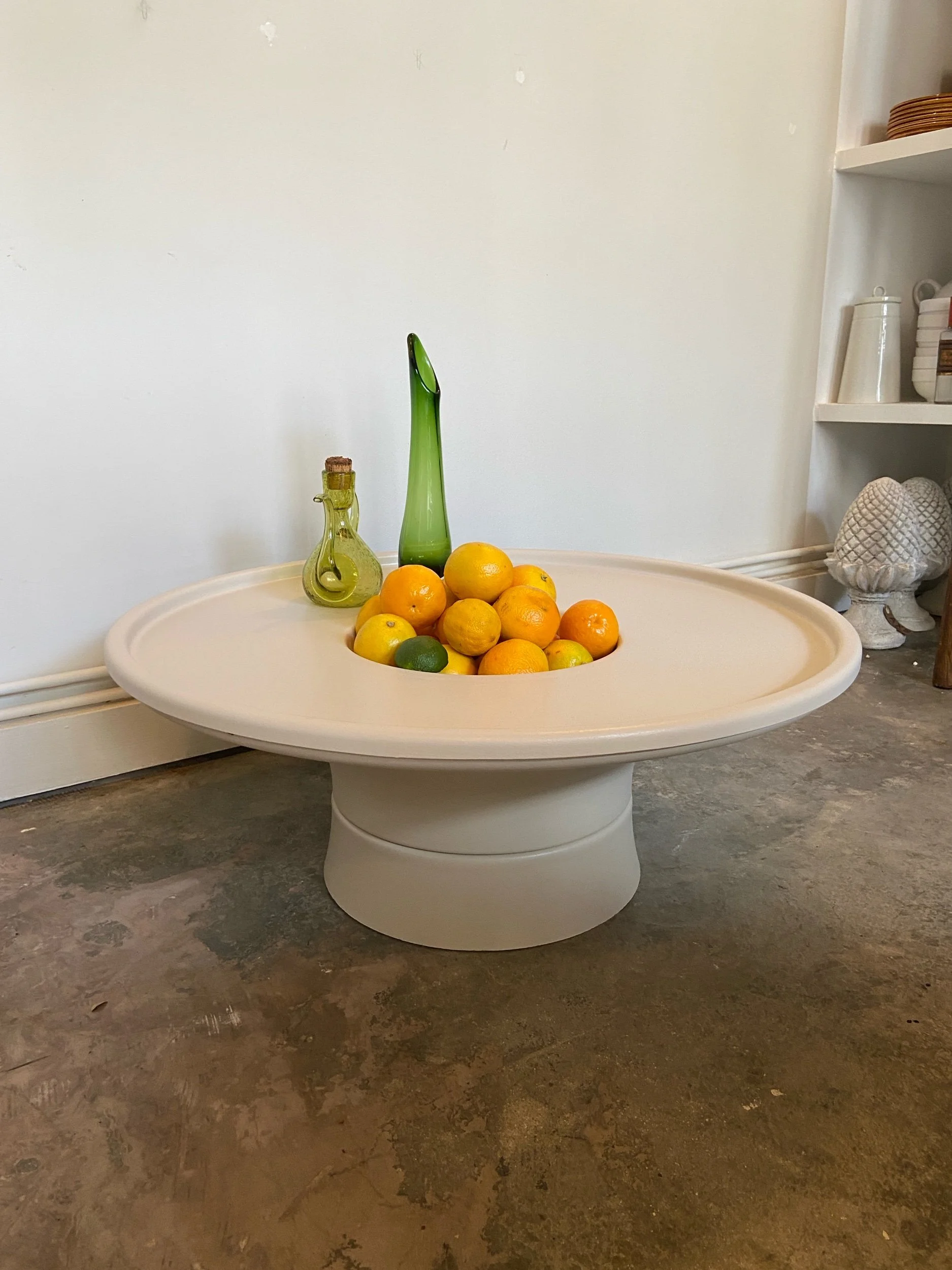 table-basse-saturne-plastique-beige-meuble-vintage-axs-design-paris-france