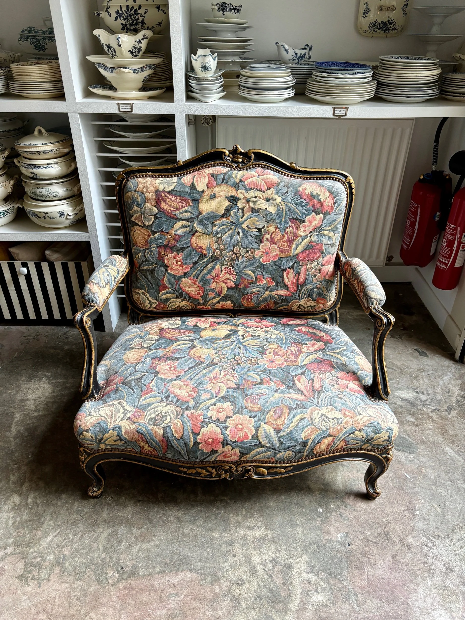 marquise-fauteuil-louis-xv-napoleon-iii-bois-noir-dore-jacquard-fleuri-vintage-axs-design-paris-france