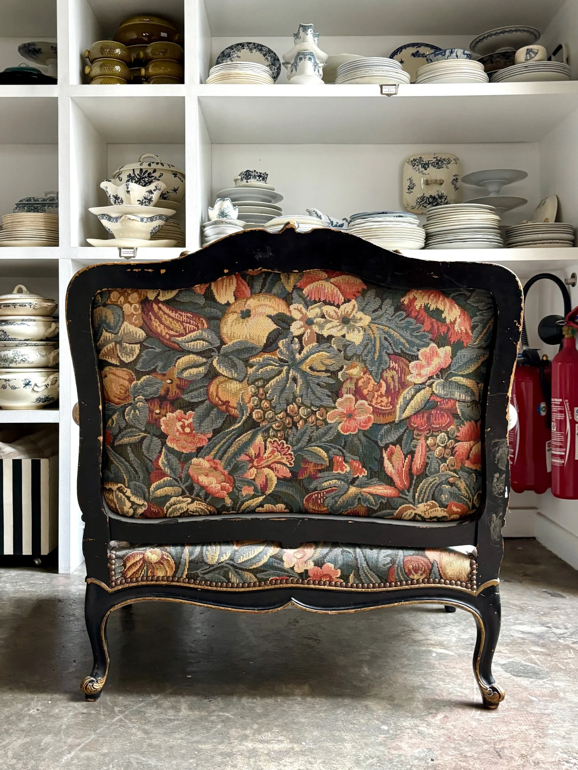 marquise-fauteuil-louis-xv-napoleon-iii-bois-noir-dore-jacquard-fleuri-vintage-axs-design-paris-france