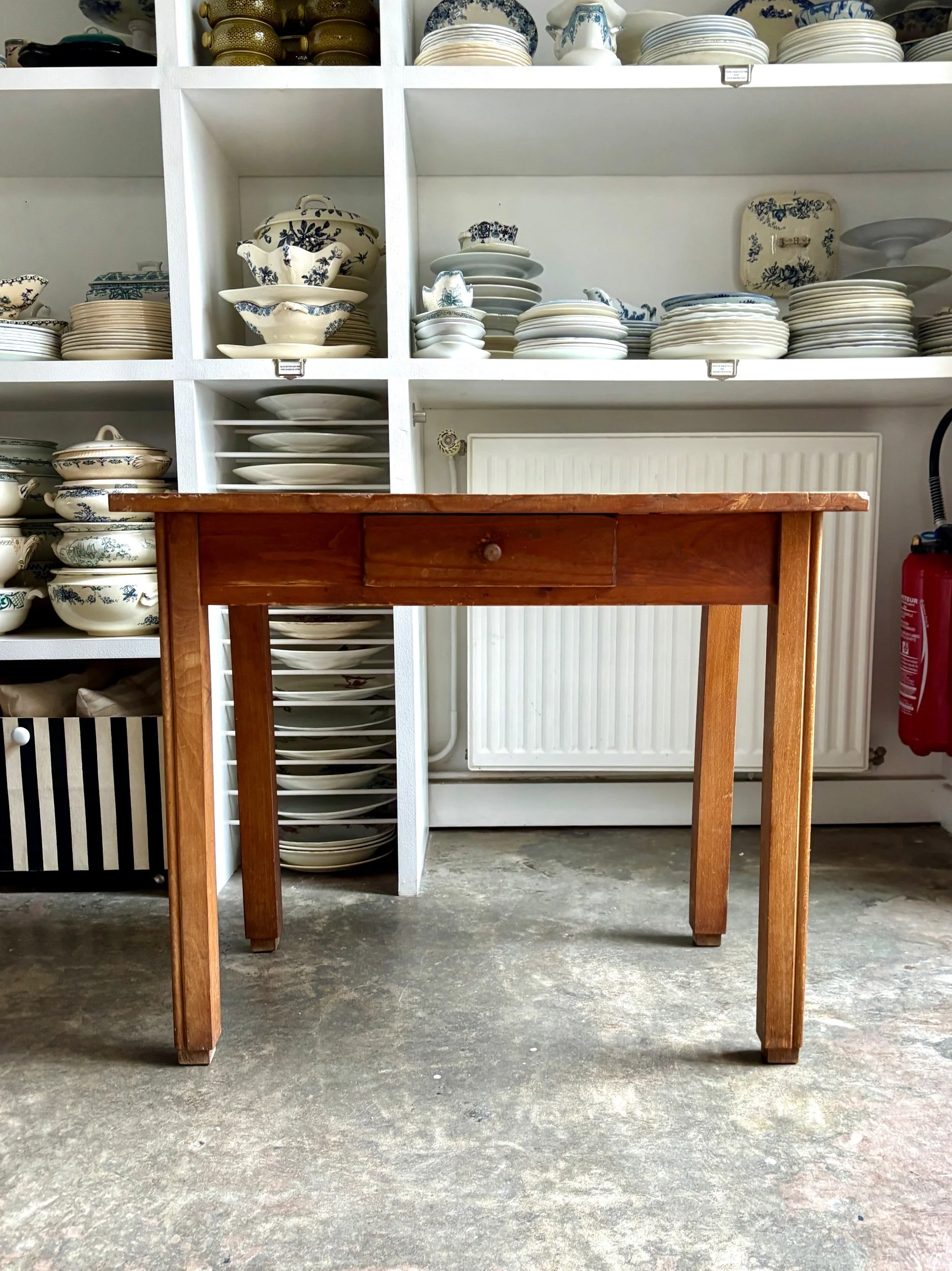 bureau-table-bois-fonce-2-vintage-axs-design-paris-france