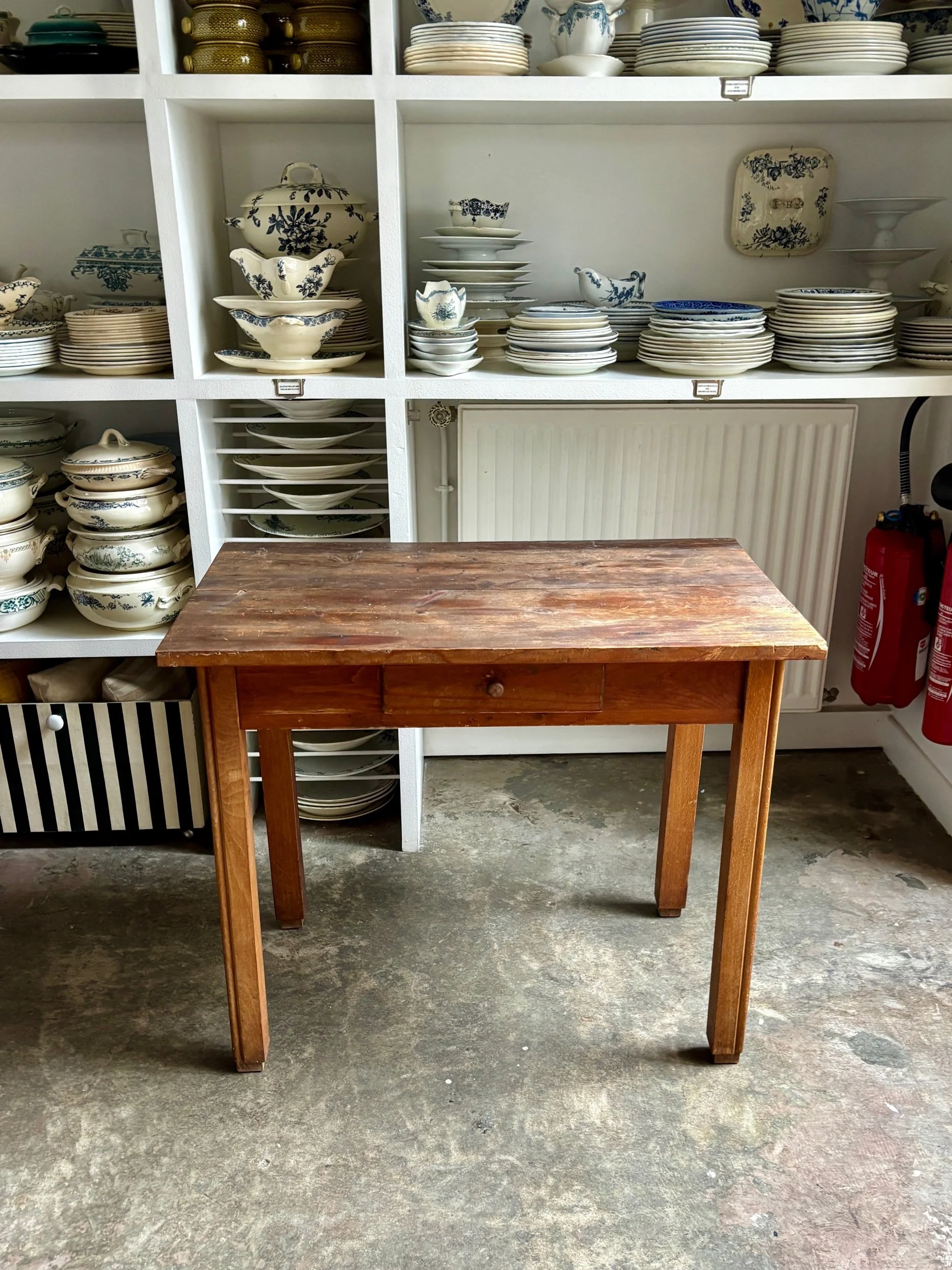 bureau-table-bois-fonce-2-vintage-axs-design-paris-france