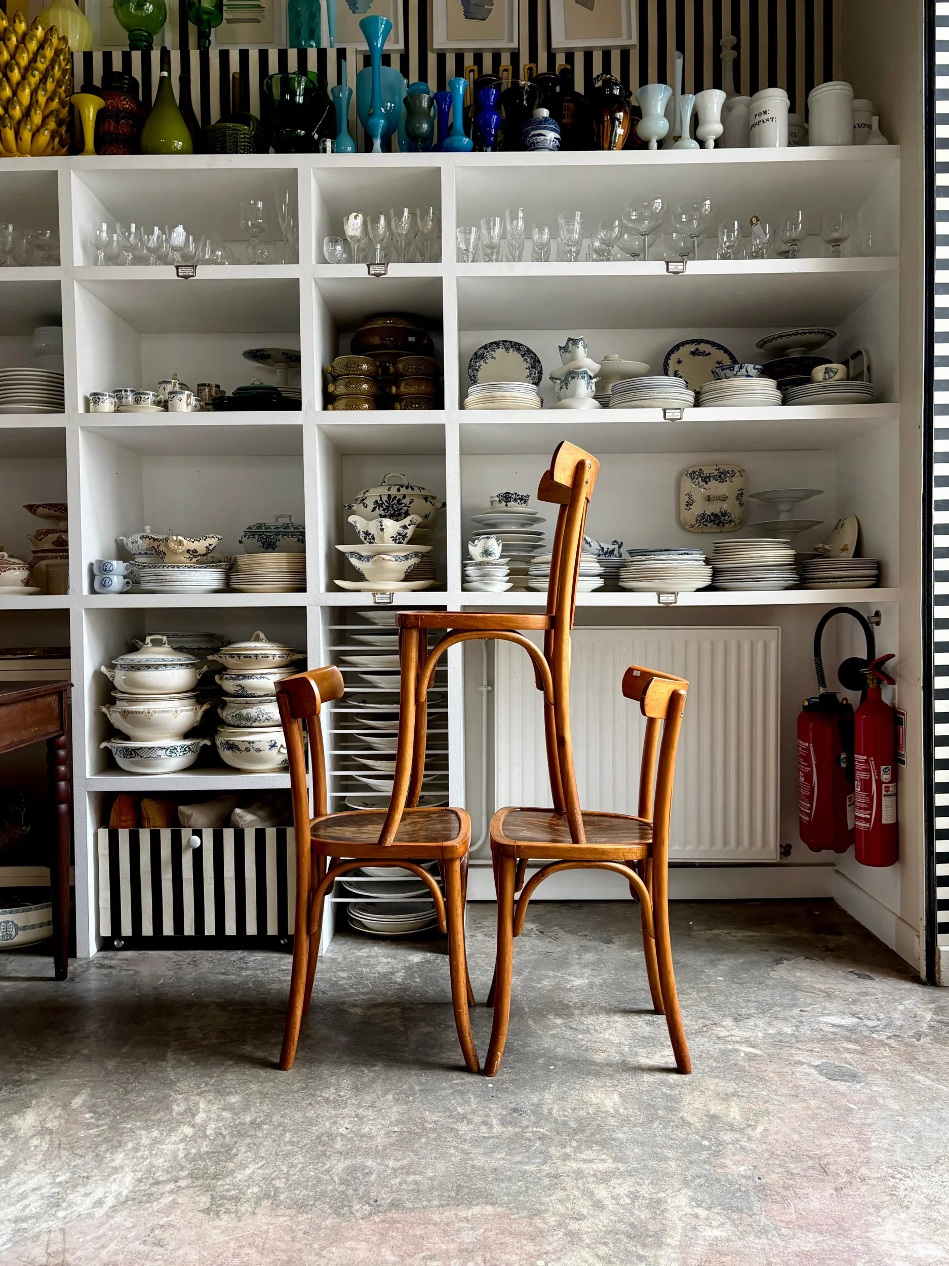 Chaise bistrot Luterma en hêtre cintré