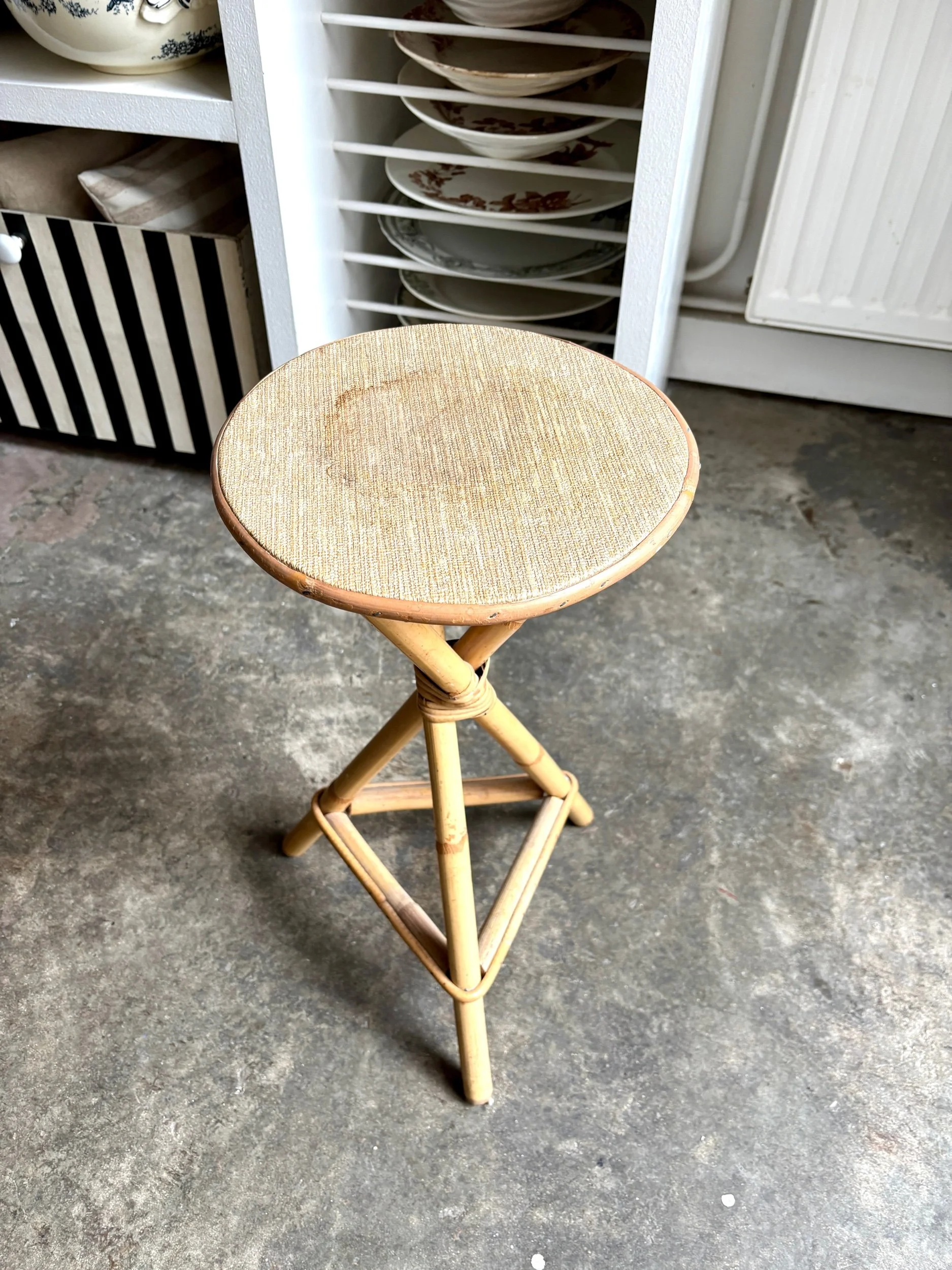 sellette-tripode-bois-rotin-meuble-vintage-axs-design-paris-france