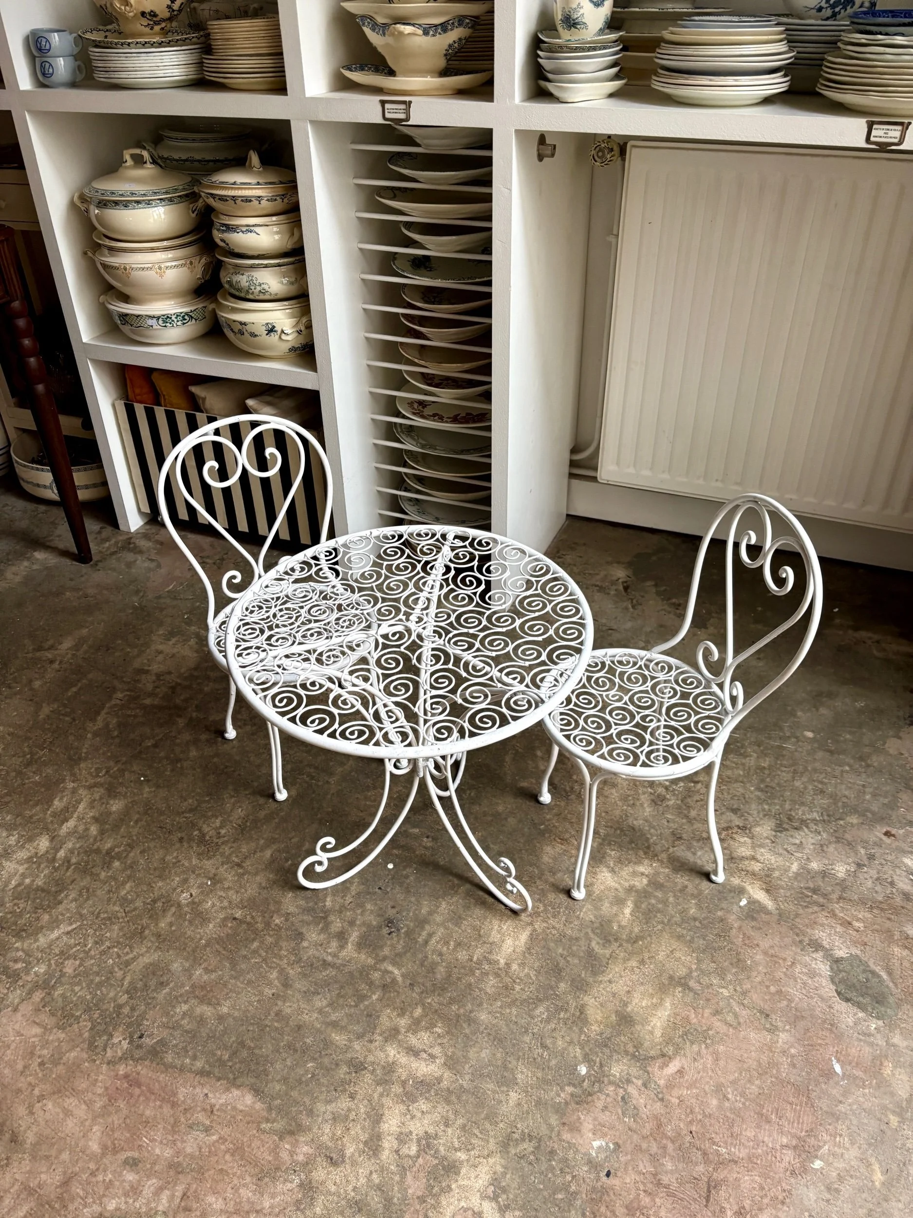 salon-jardin-enfant-fer-forge-blanc-vintage-axs-design-paris-france