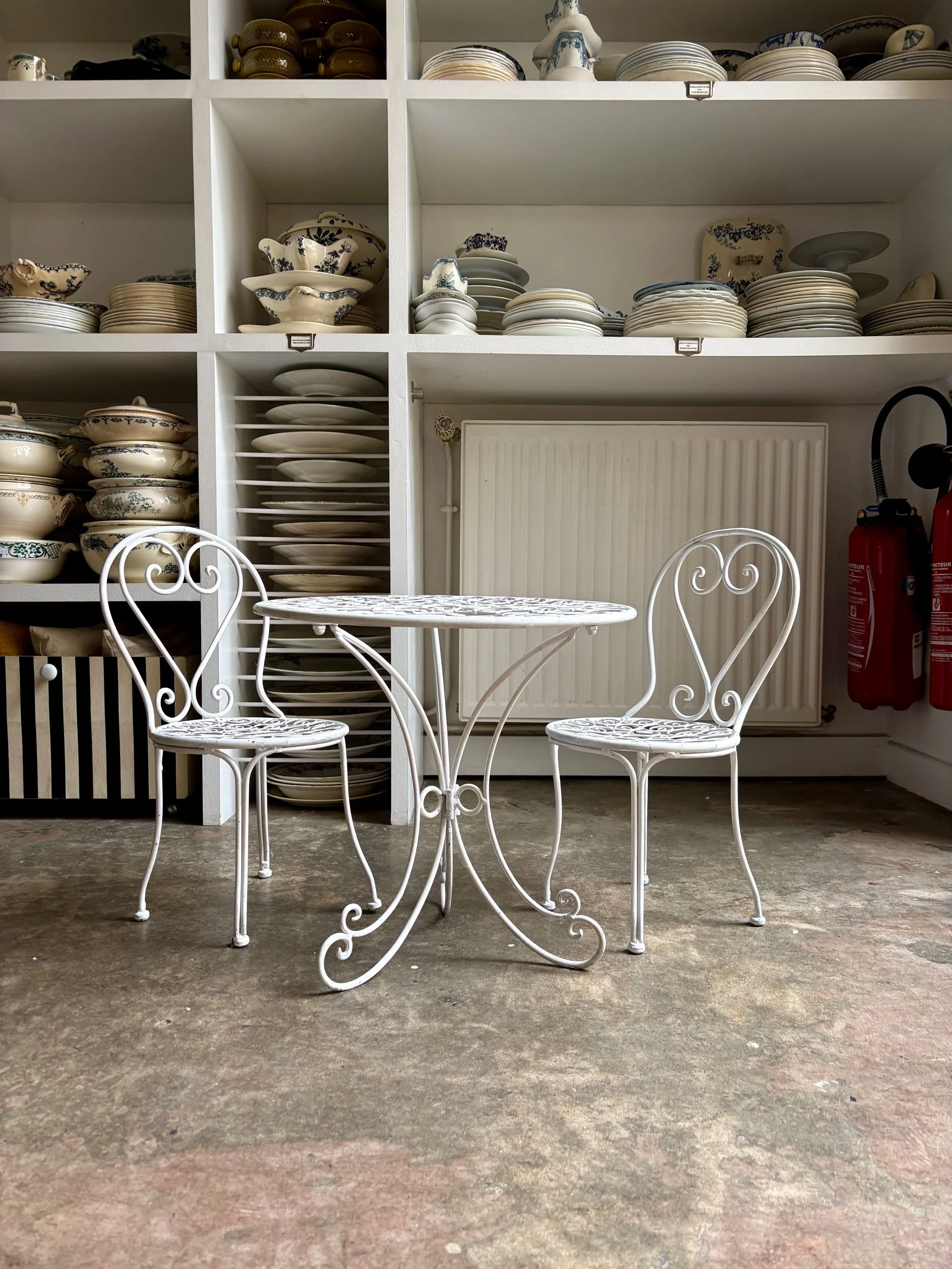 salon-jardin-enfant-fer-forge-blanc-vintage-axs-design-paris-france