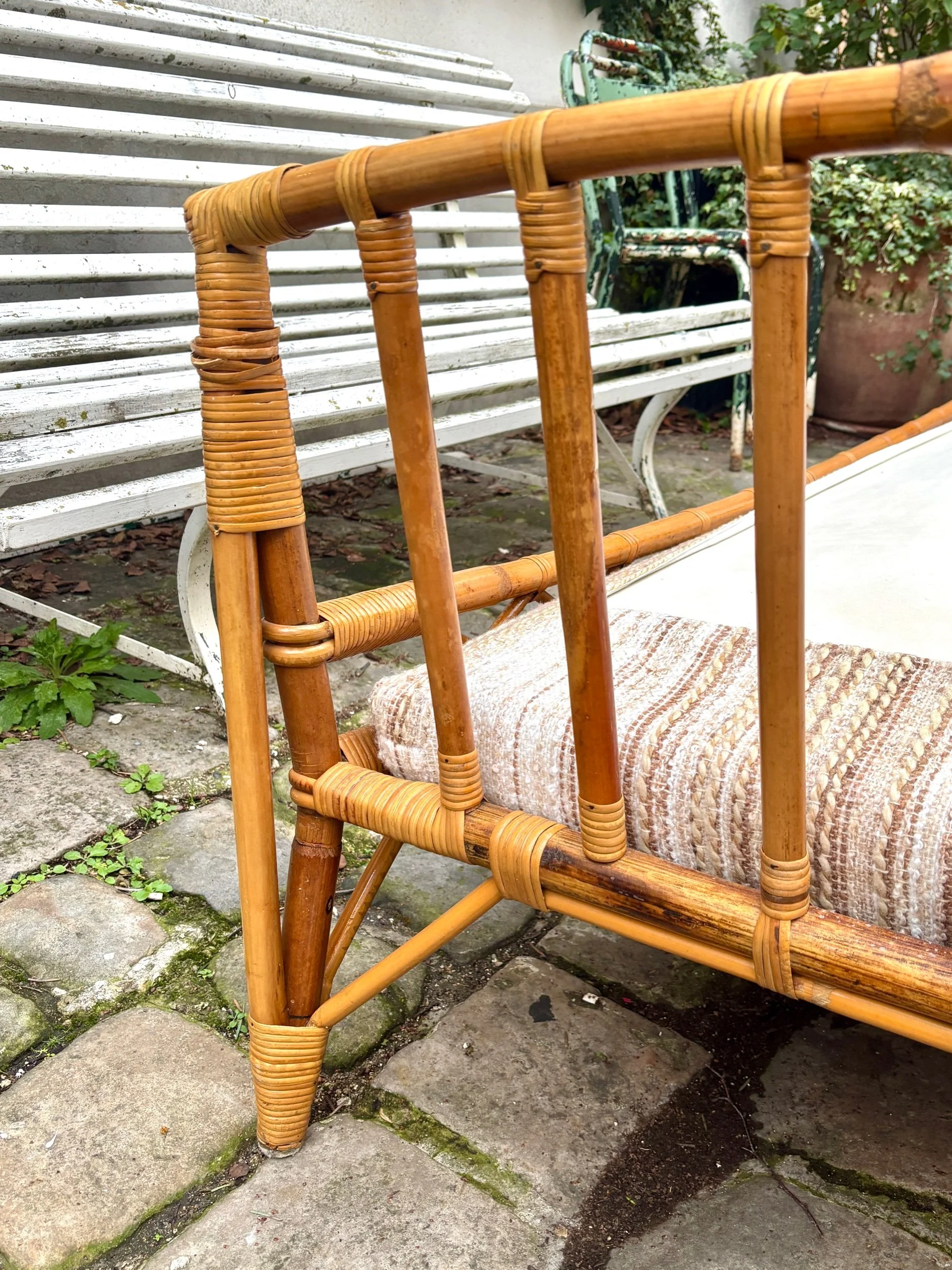 lit-simple-rotin-mobilier-enfant-vintage-axs-design-paris-france