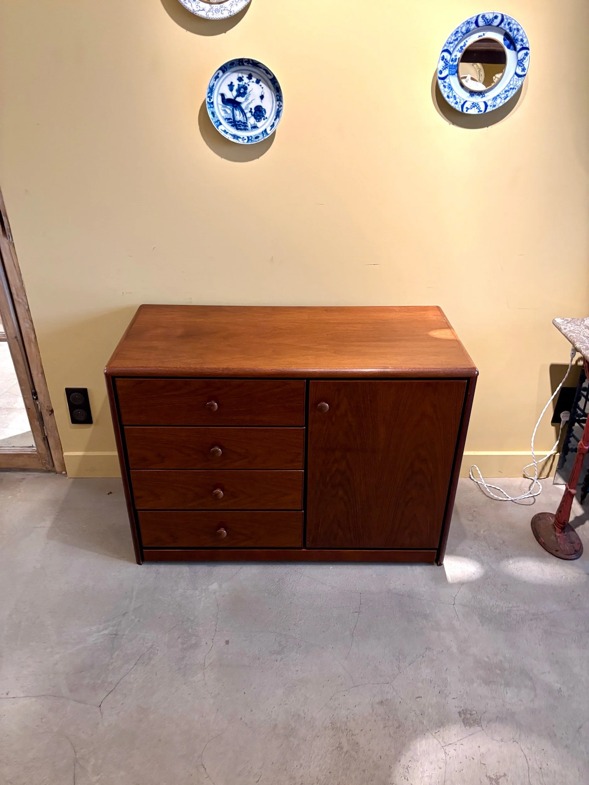 commode-buffet-bois-fonce-meuble-rangement-vintage-axs-design-paris-france