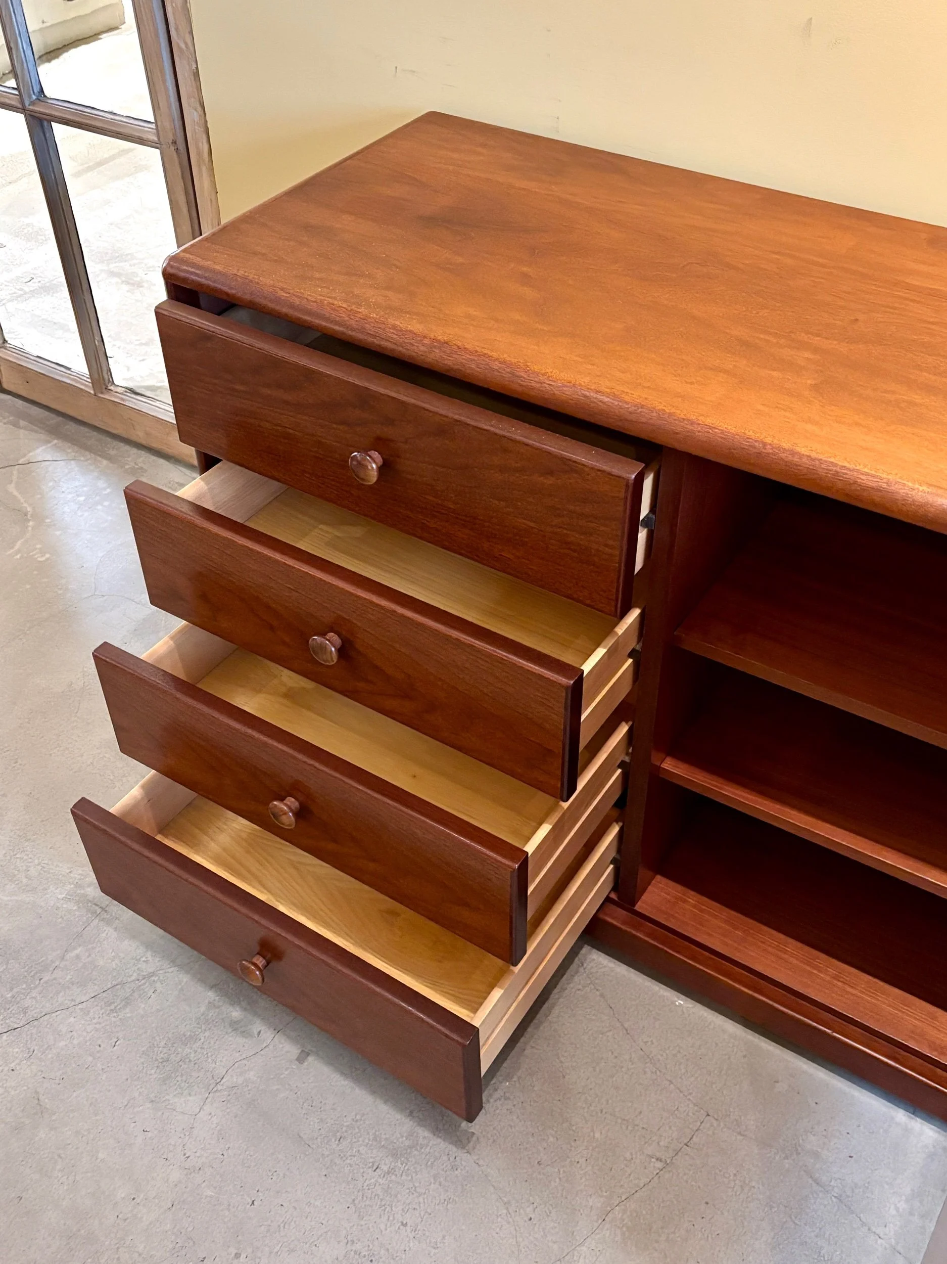 commode-buffet-bois-fonce-meuble-rangement-vintage-axs-design-paris-france