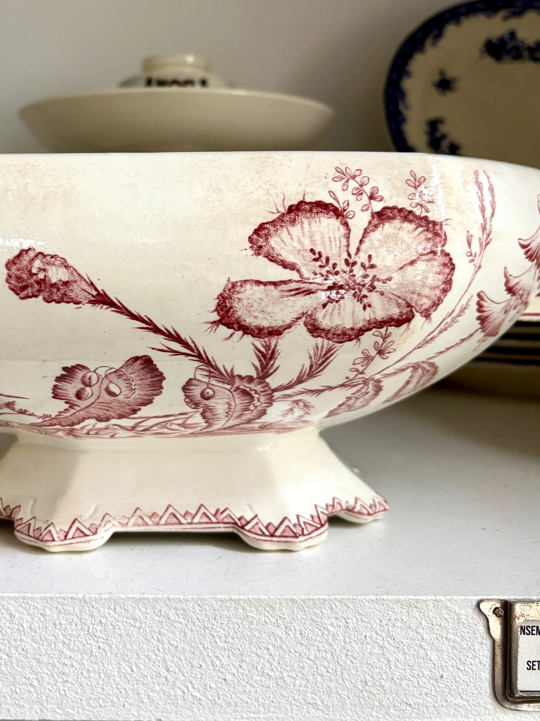 soupiere-saladier-terre-de-fer-blanc-rose-clairefontaine-indiana-vaiselle-vintage-axs-design-paris-france