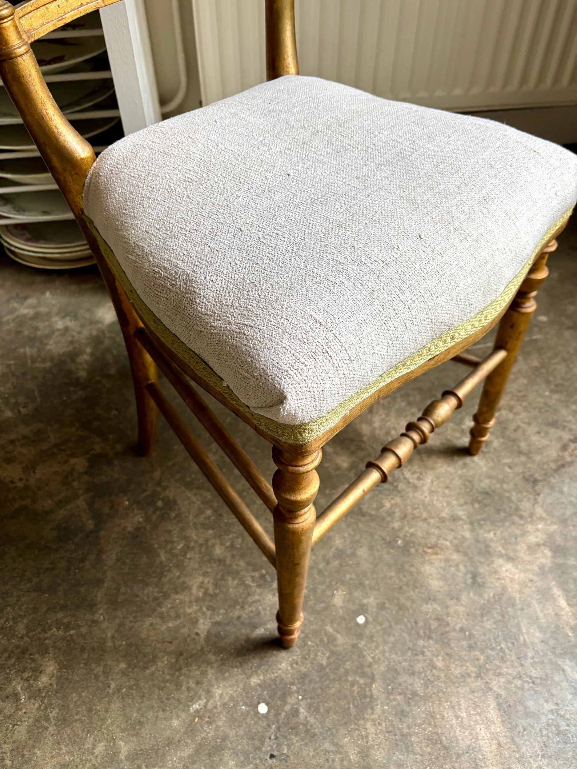 chaise-napoleon-iii-bois-dore-coton-beige-assise-vintage-axs-design-paris-france