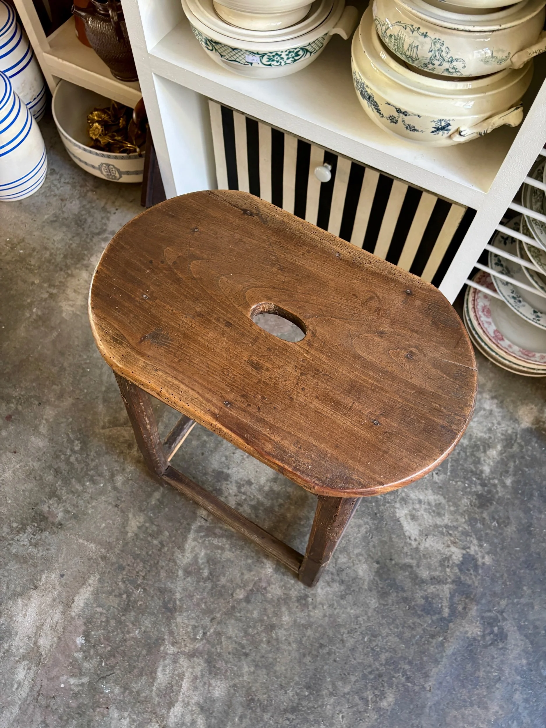 tabouret-haut-bois-fonce-xviii-siecle-assise-vintage-axs-design-paris-france