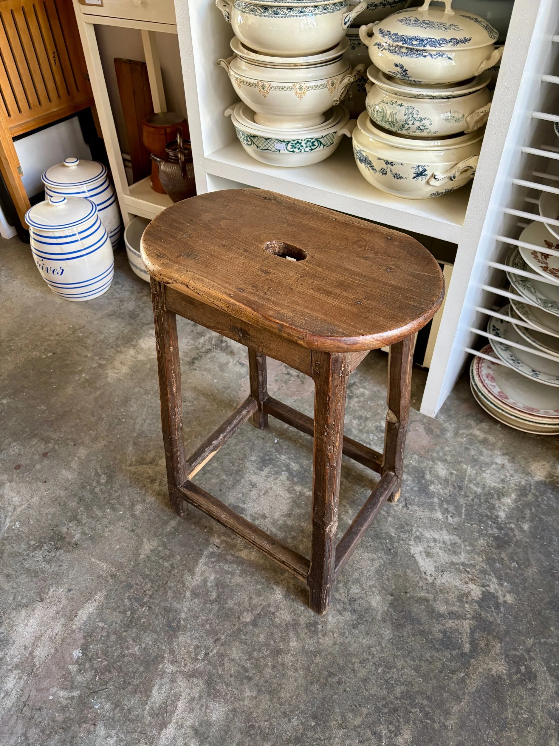 tabouret-haut-bois-fonce-xviii-siecle-assise-vintage-axs-design-paris-france