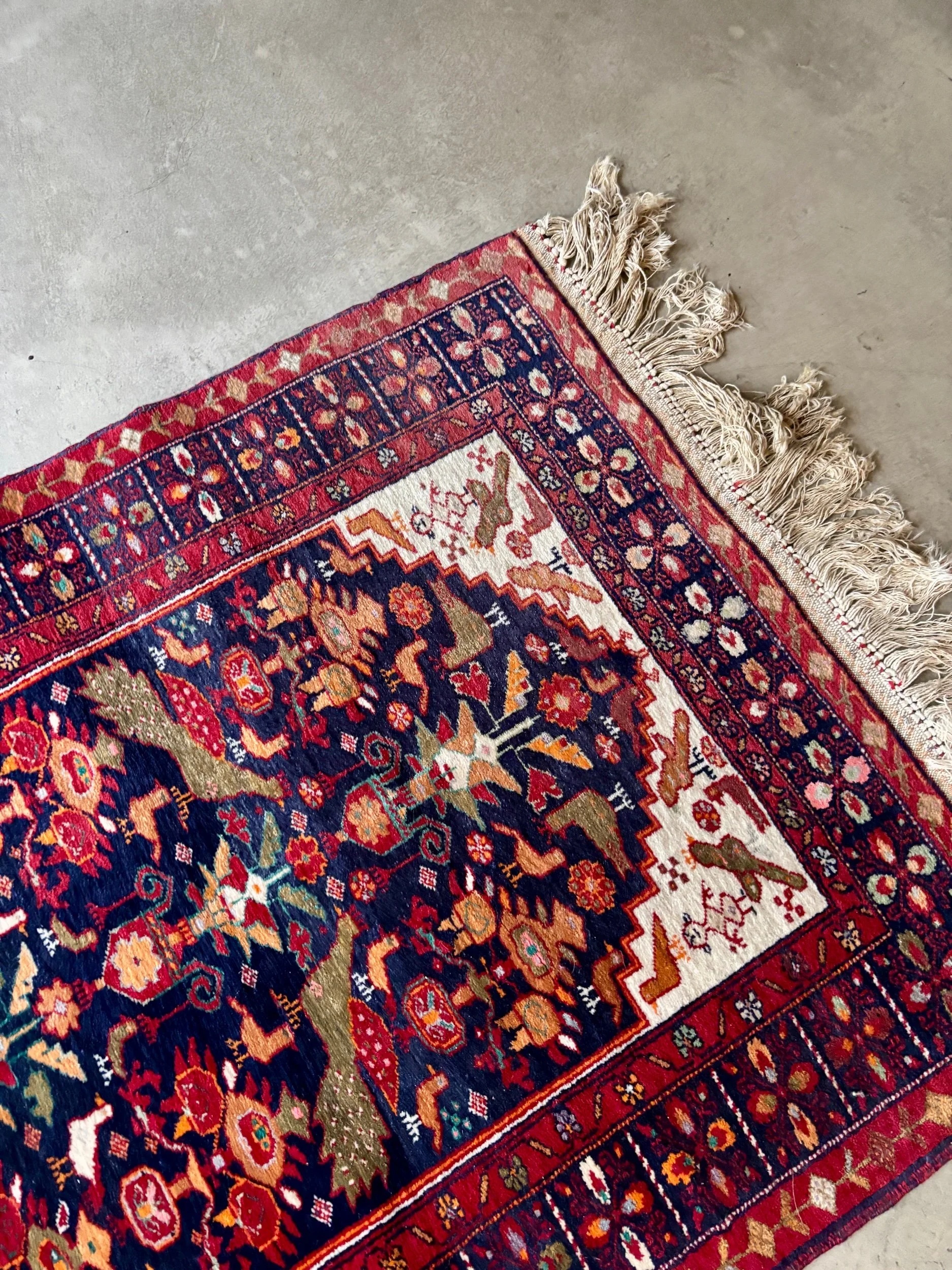 tapis-laine-oiseaux-bordeaux-beige-bleu-orange-decoration-vintage-axs-design-paris-france