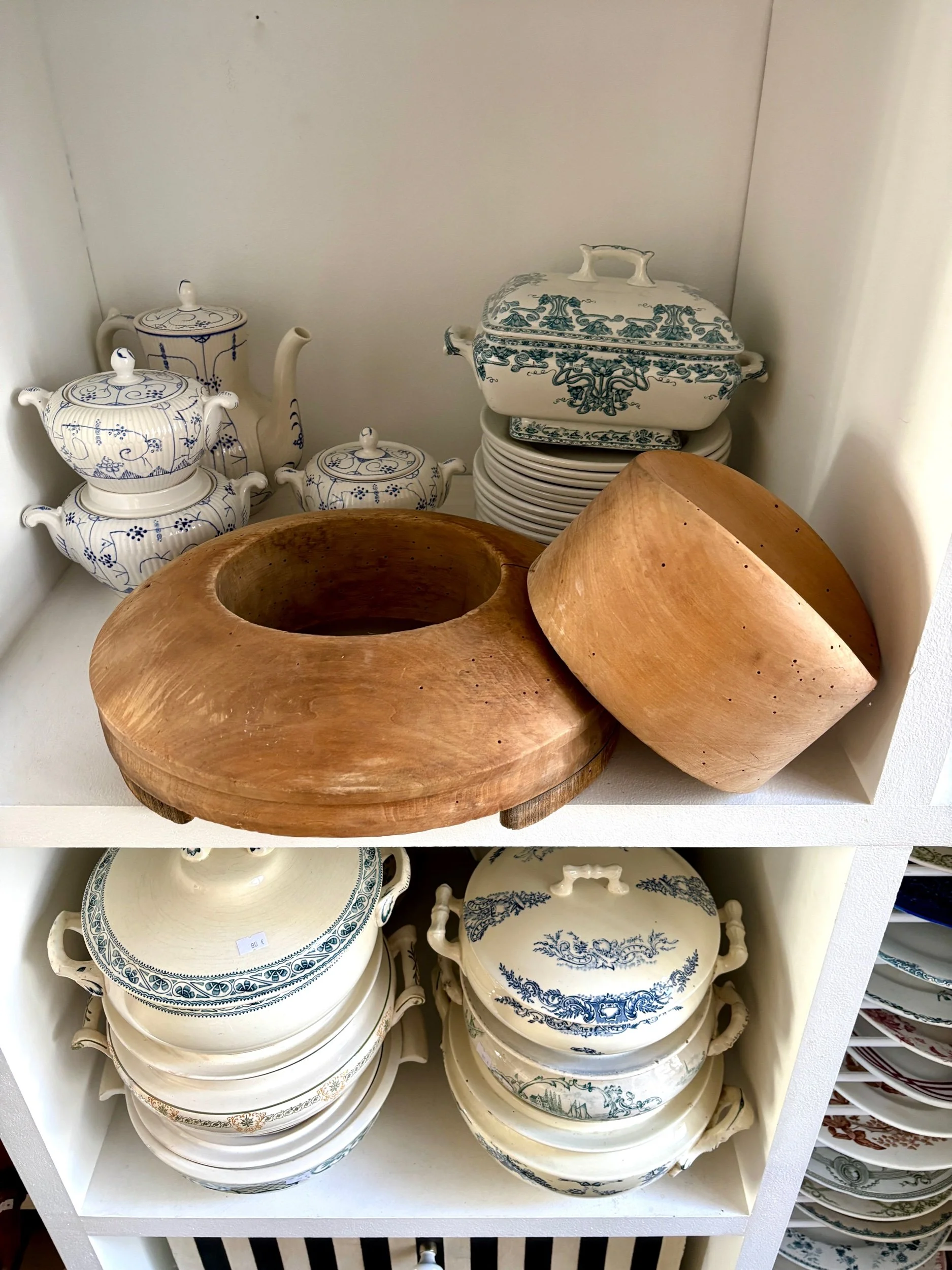 forme-chapelier-2-bois-clair-decoration-curiosite-vintage-axs-design-paris-france