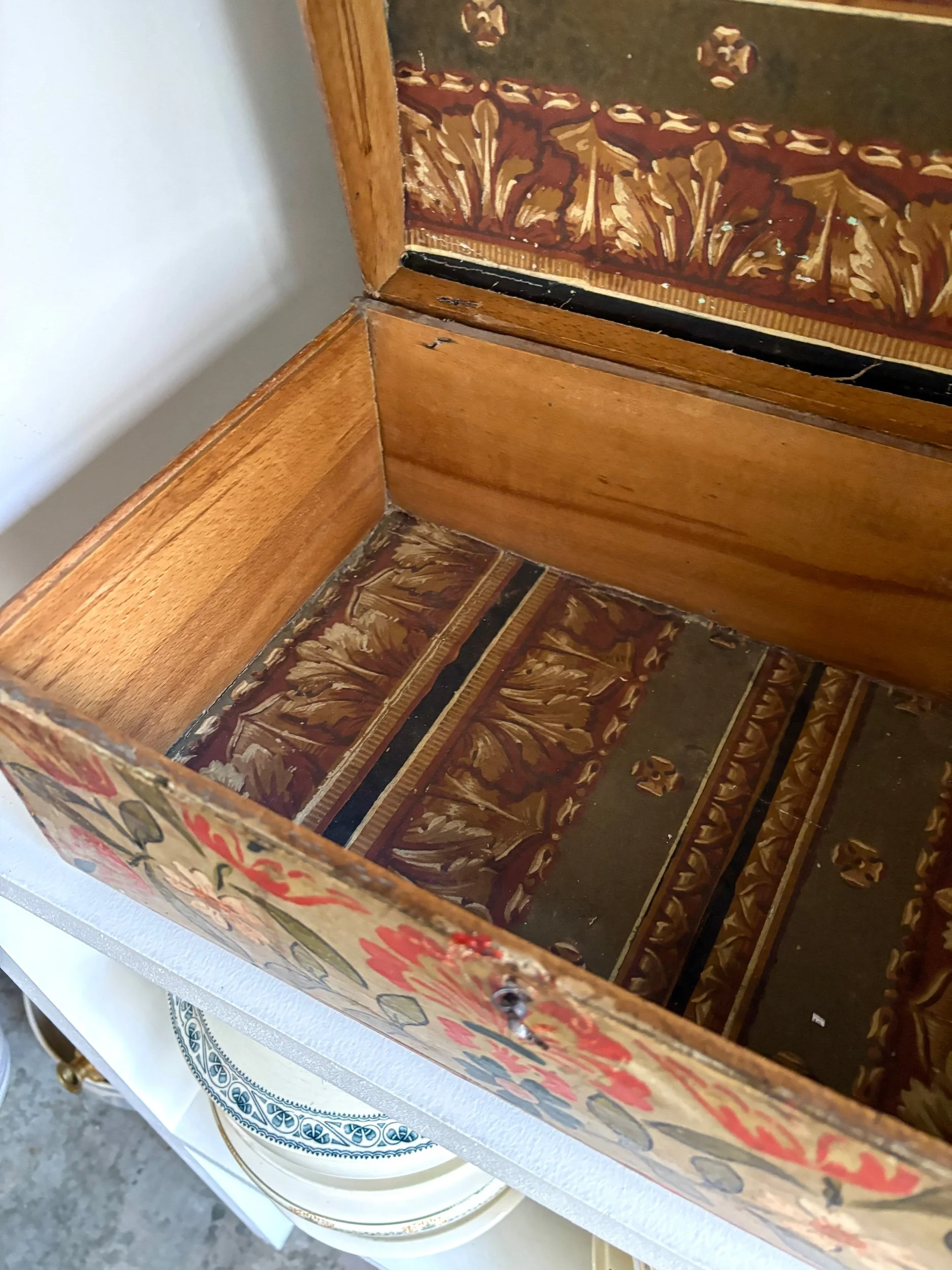 coffret-mariage-art-populaire-bois-peint-decoration-vintage-axs-design-paris-france