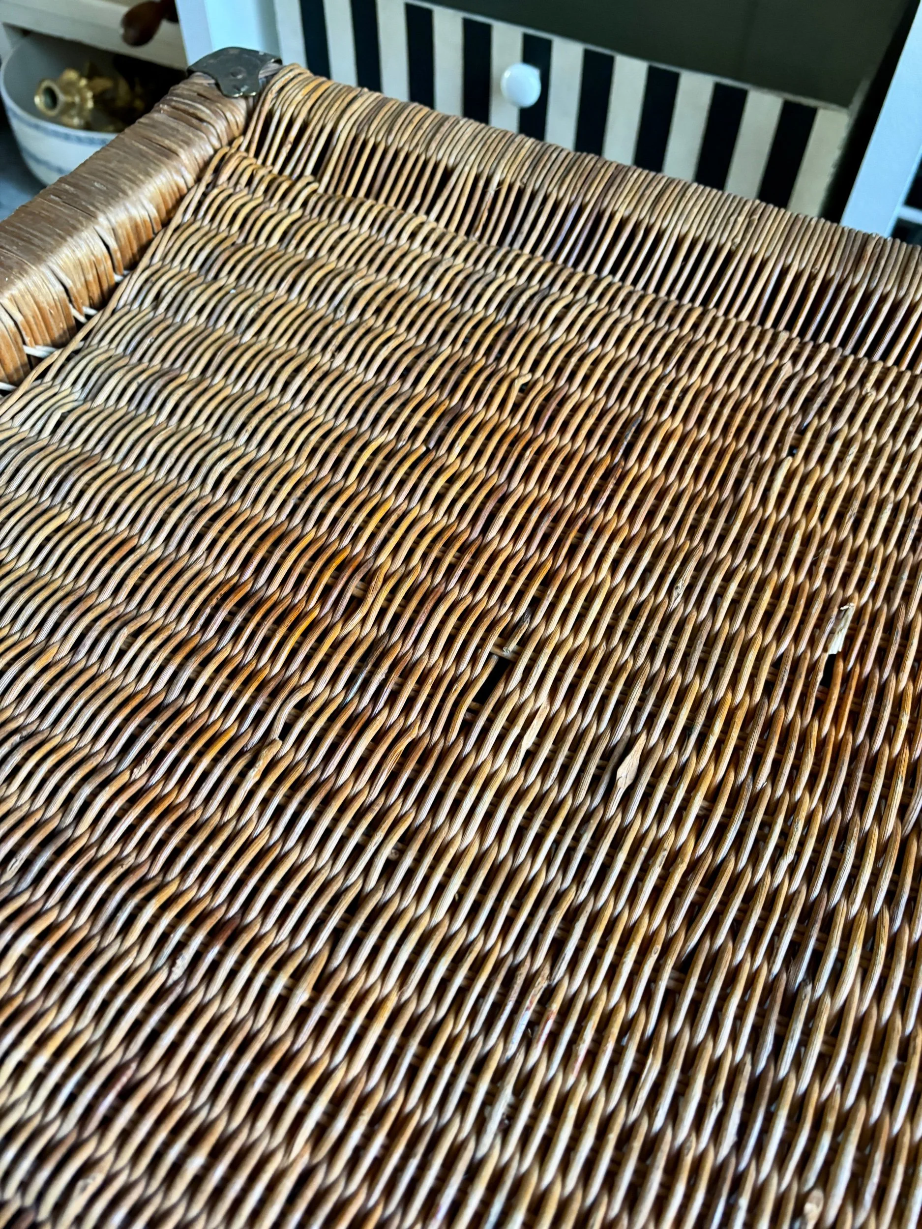 malle-coffre-osier-bois-meuble-rangement-vintage-axs-design-paris-france