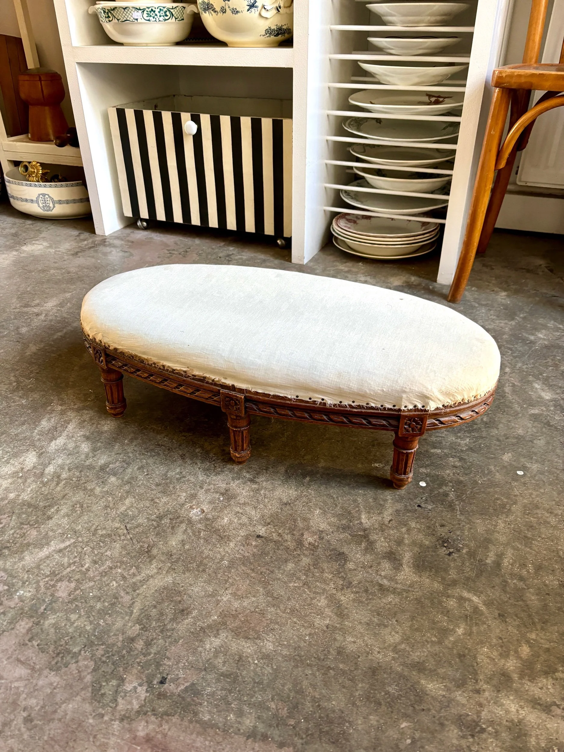 repose-pied-louis-xvi-bois-coton-meuble-vintage-axs-design-paris-france