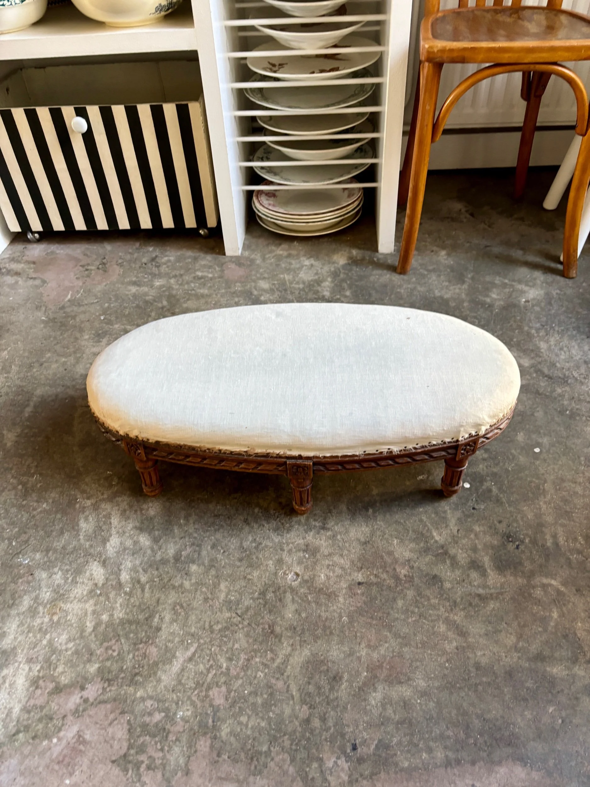 repose-pied-louis-xvi-bois-coton-meuble-vintage-axs-design-paris-france