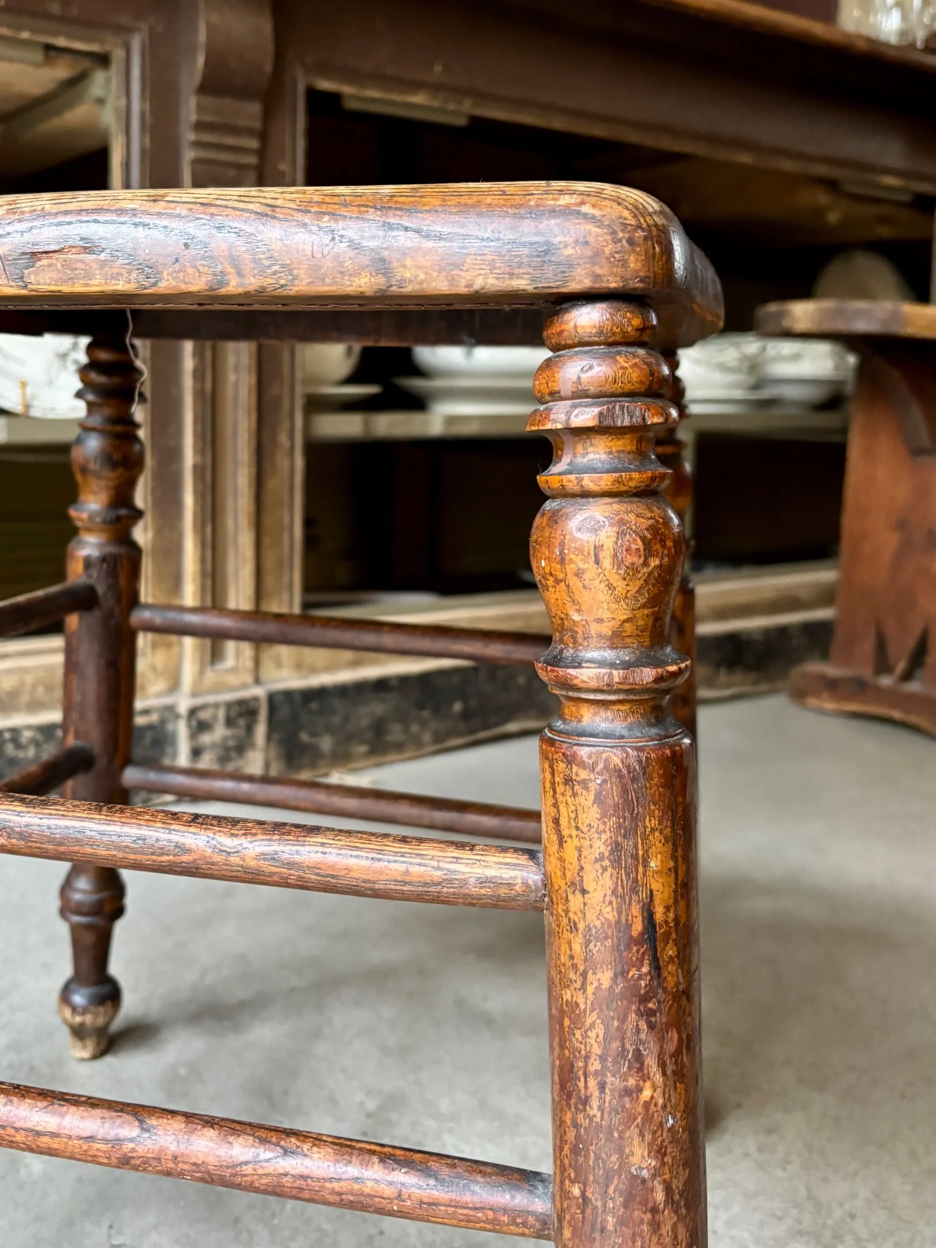 tabouret-bois-tourne-moulure-assise-vintage-axs-design-paris-france