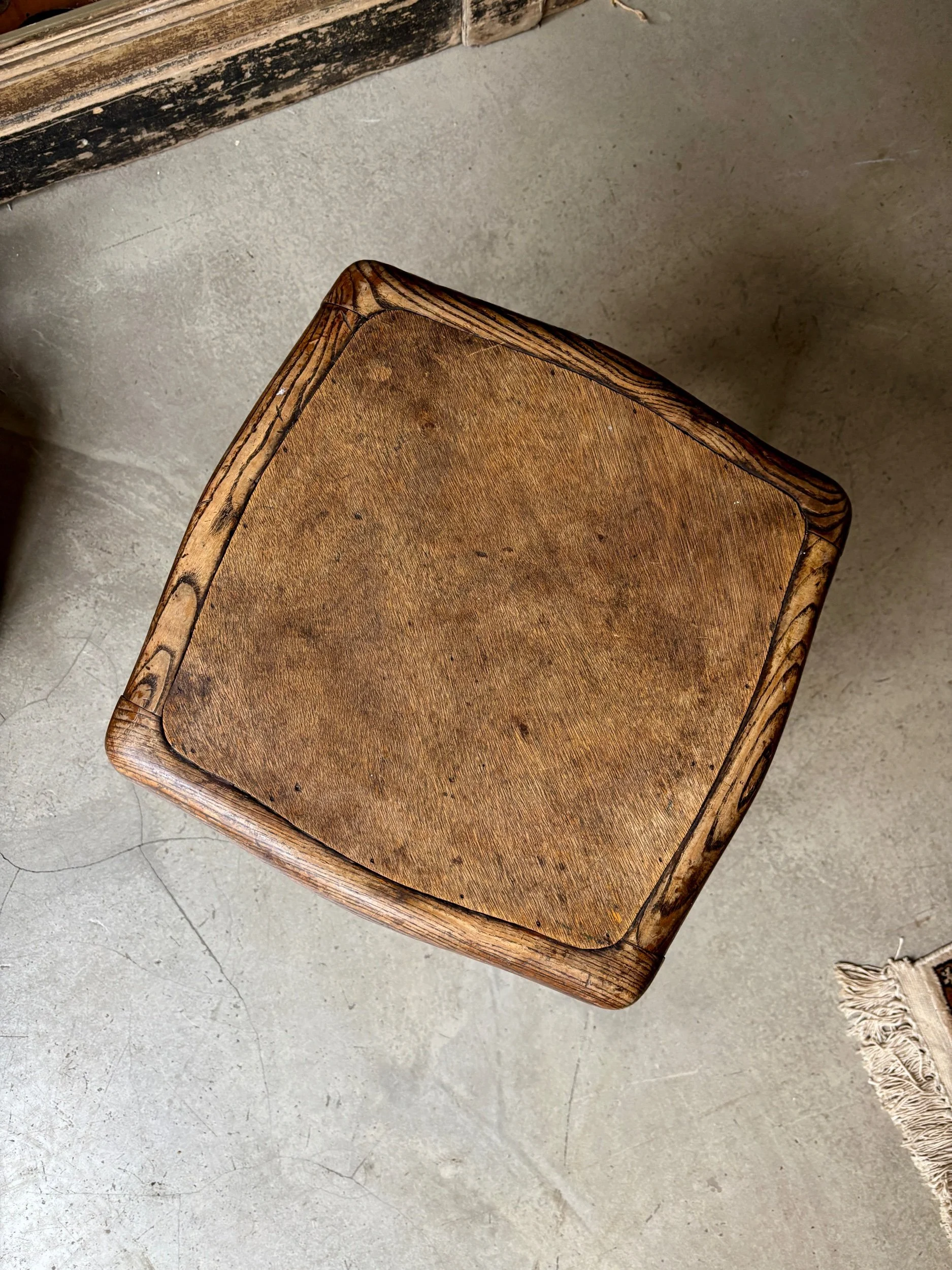 tabouret-bois-tourne-moulure-assise-vintage-axs-design-paris-france