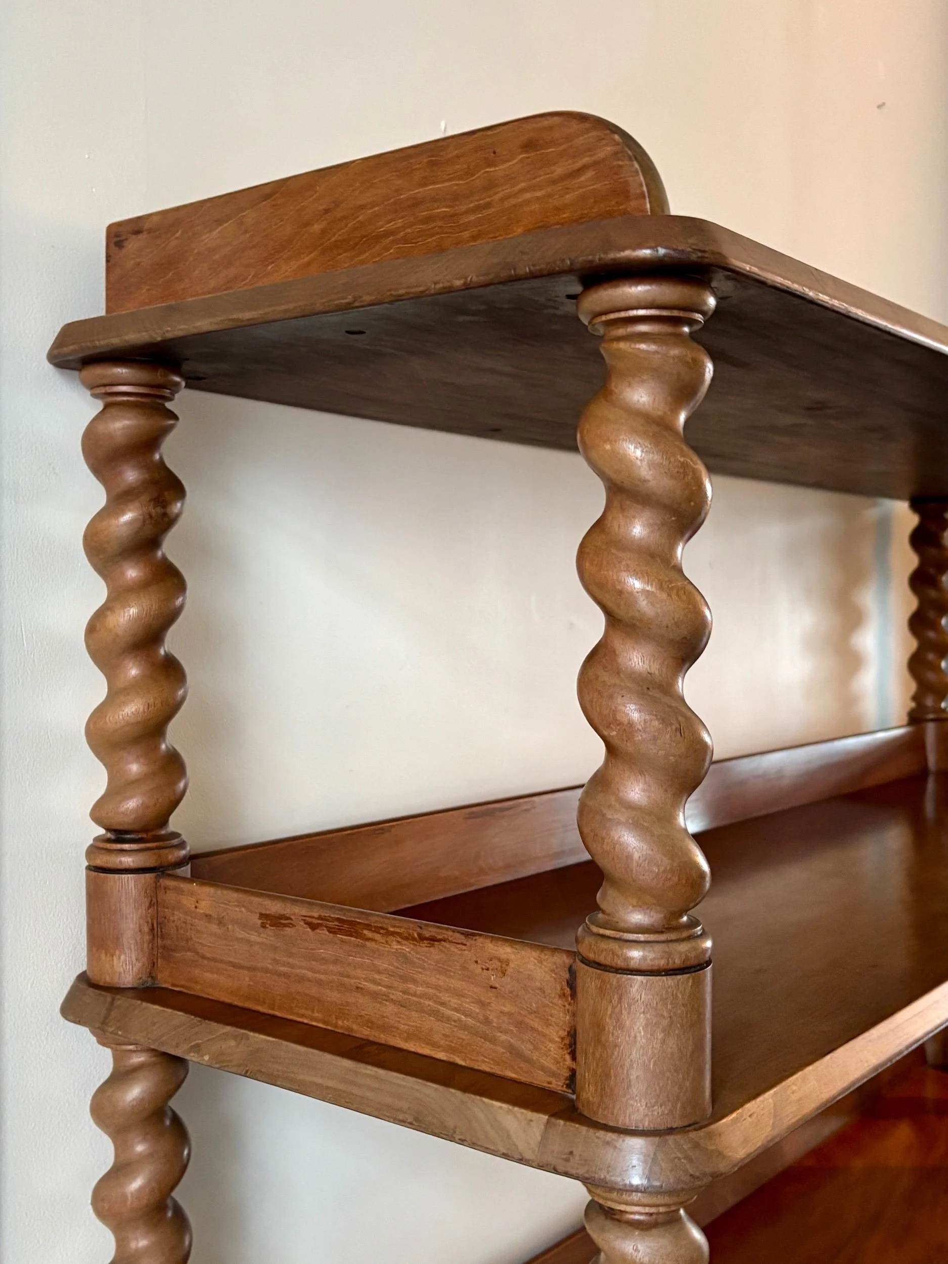 bibliotheque-meuble-rangement-bois-tourne-vintage-axs-design-paris-france