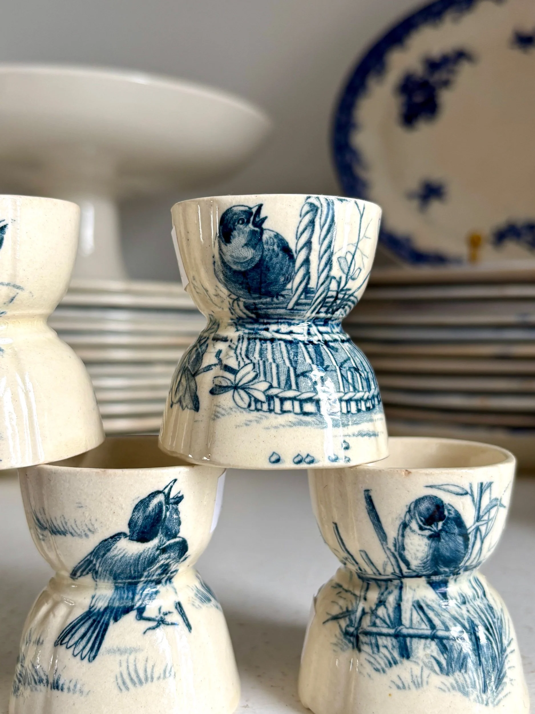 coquetier-gien-oiseaux-bleu-terre-fer-vaisselle-vintage-axs-design-paris-france