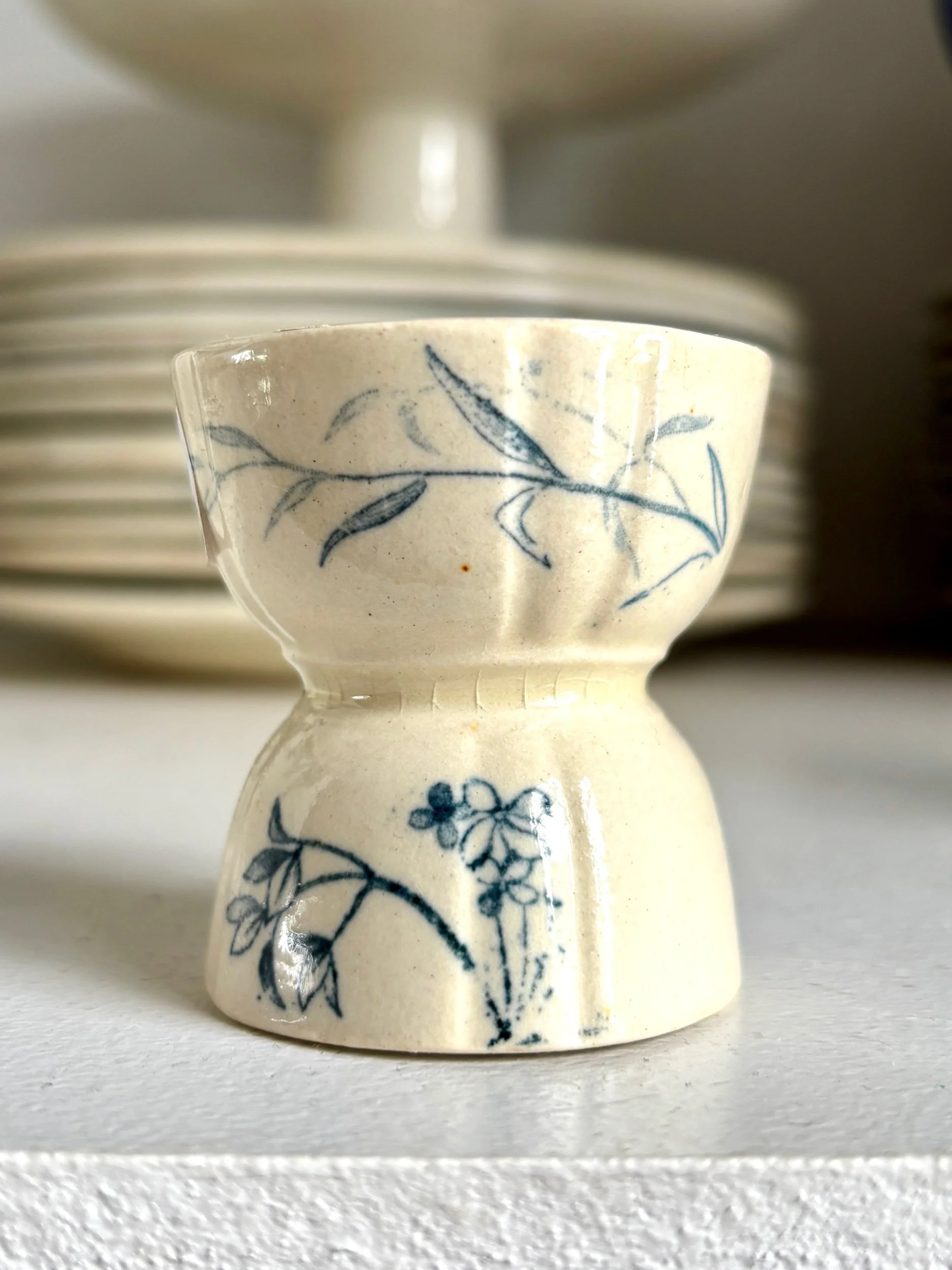 coquetier-gien-oiseaux-bleu-terre-fer-vaisselle-vintage-axs-design-paris-france