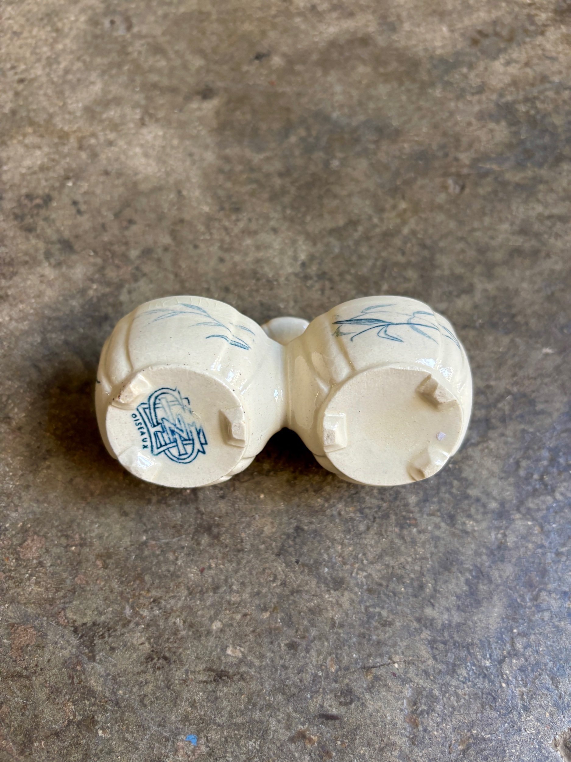 saleron-gien-bleu-oiseaux-terre-fer-vaisselle-vintage-axs-design-paris-france