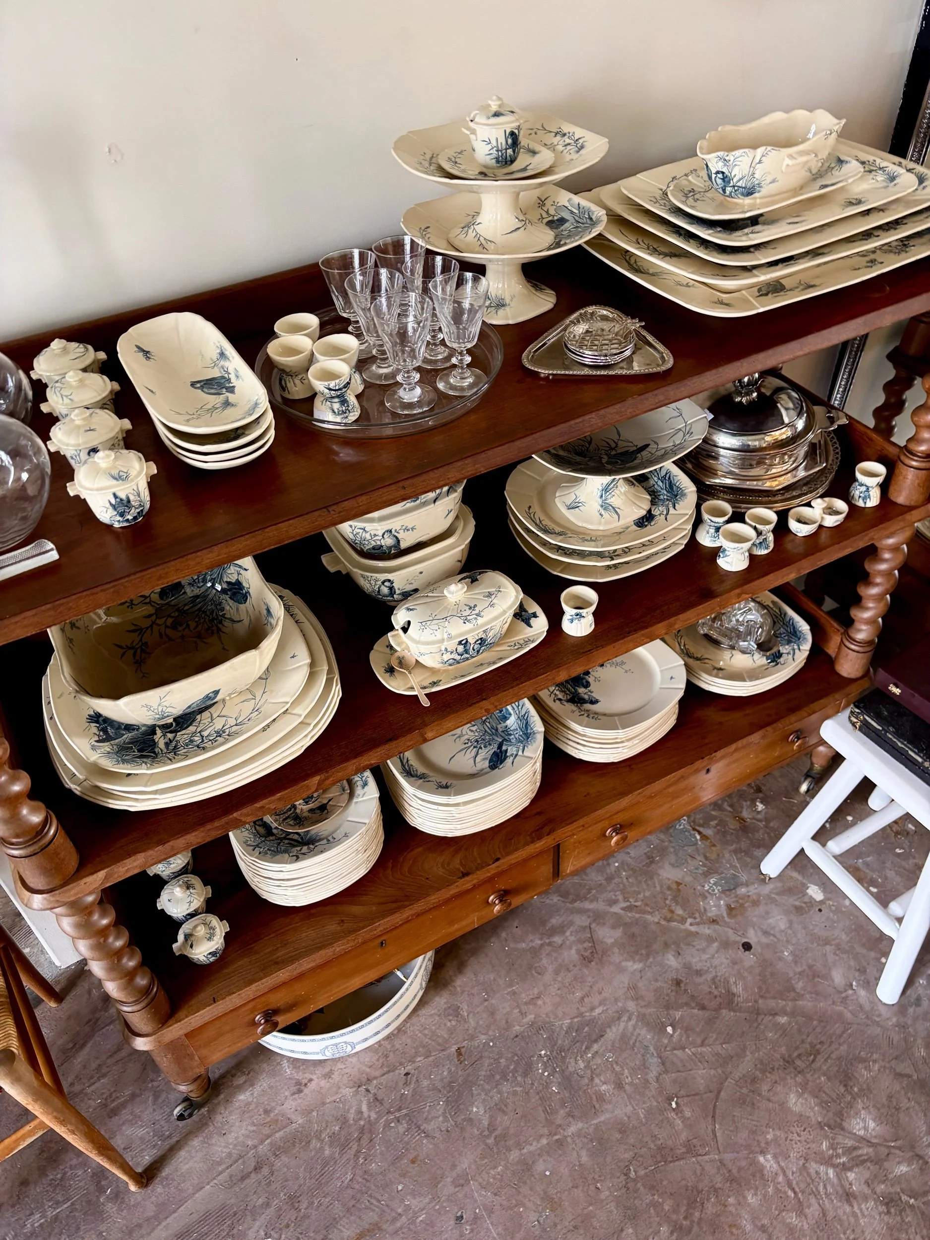 bibliotheque-meuble-rangement-bois-tourne-vintage-axs-design-paris-france