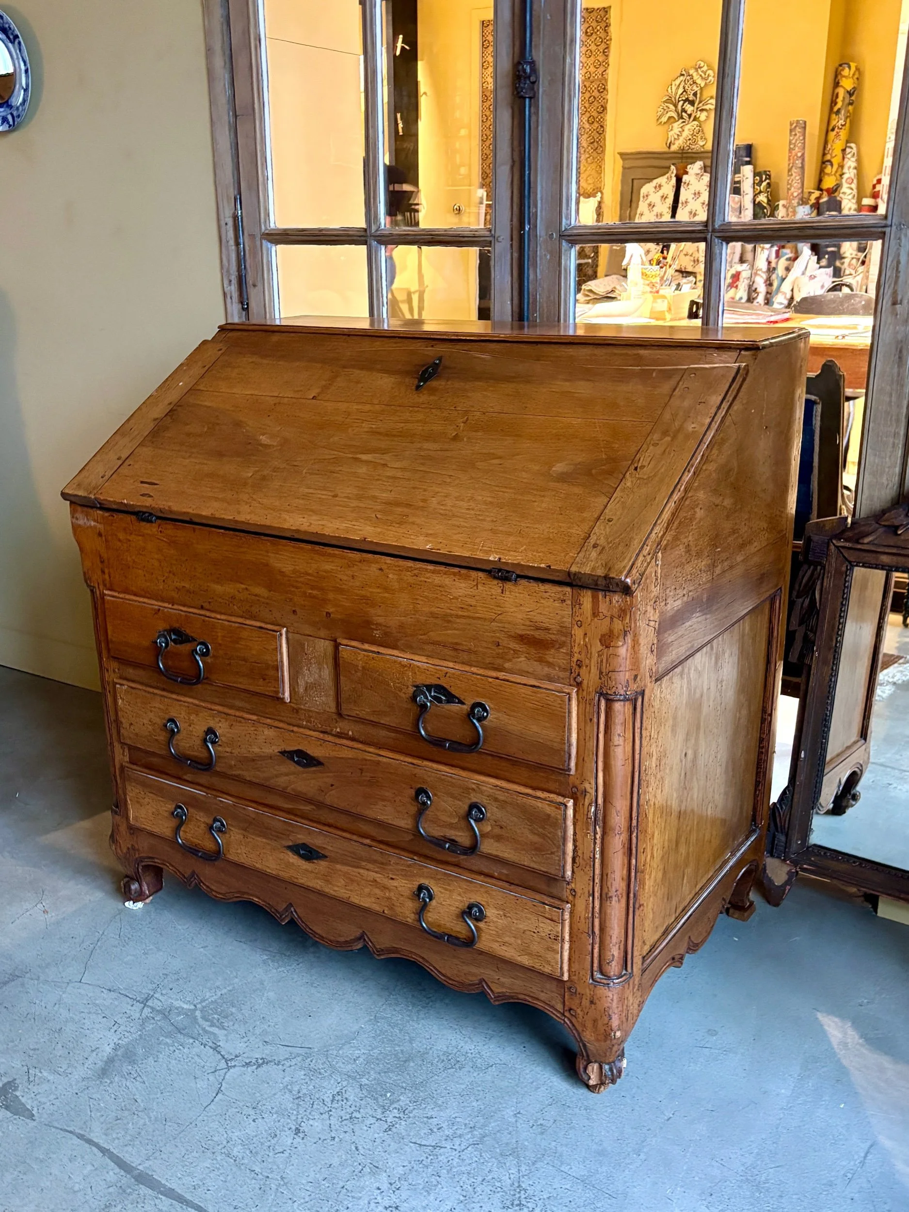 secretaire-bureau-a-pente-noyer-xviii-eme-meuble-rangement-vintage-antique-axs-design-paris-france