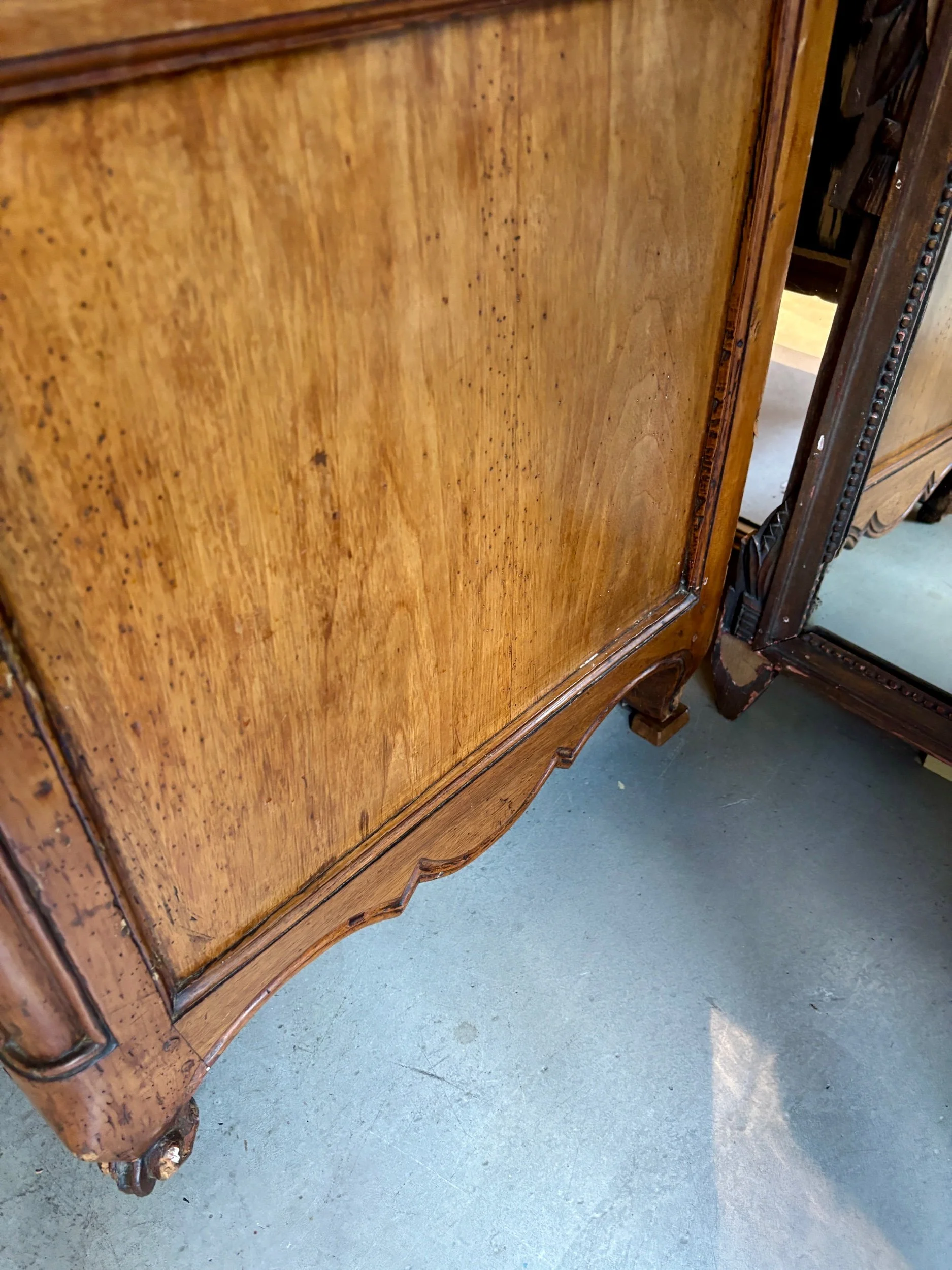 secretaire-bureau-a-pente-noyer-xviii-eme-meuble-rangement-vintage-antique-axs-design-paris-france