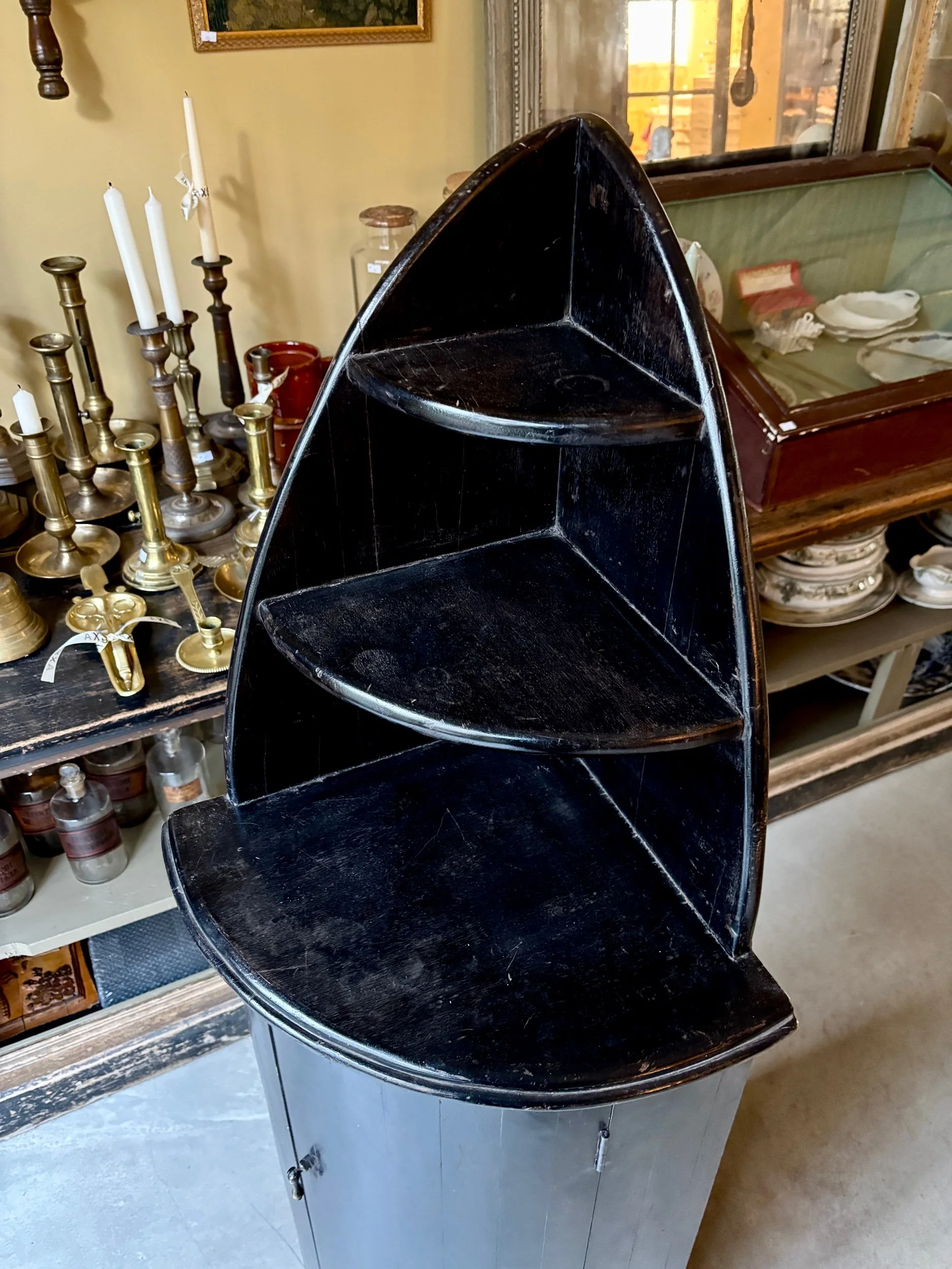 encoignure-anglaise-meuble-angle-bibliotheque-bois-noirci-xix-eme-axs-desig-paris-france