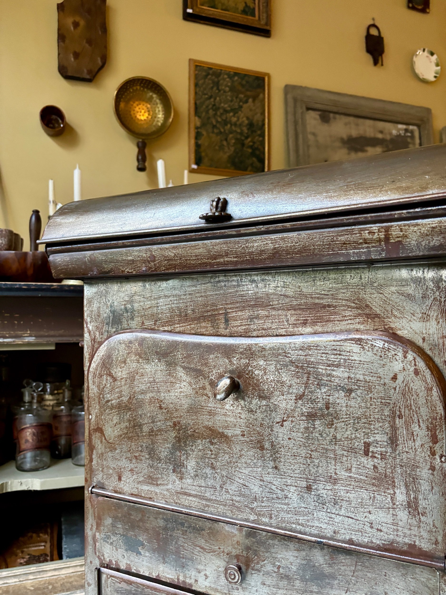 meuble-toilette-metal-napoleon-iii-vintage-axs-design-paris-france