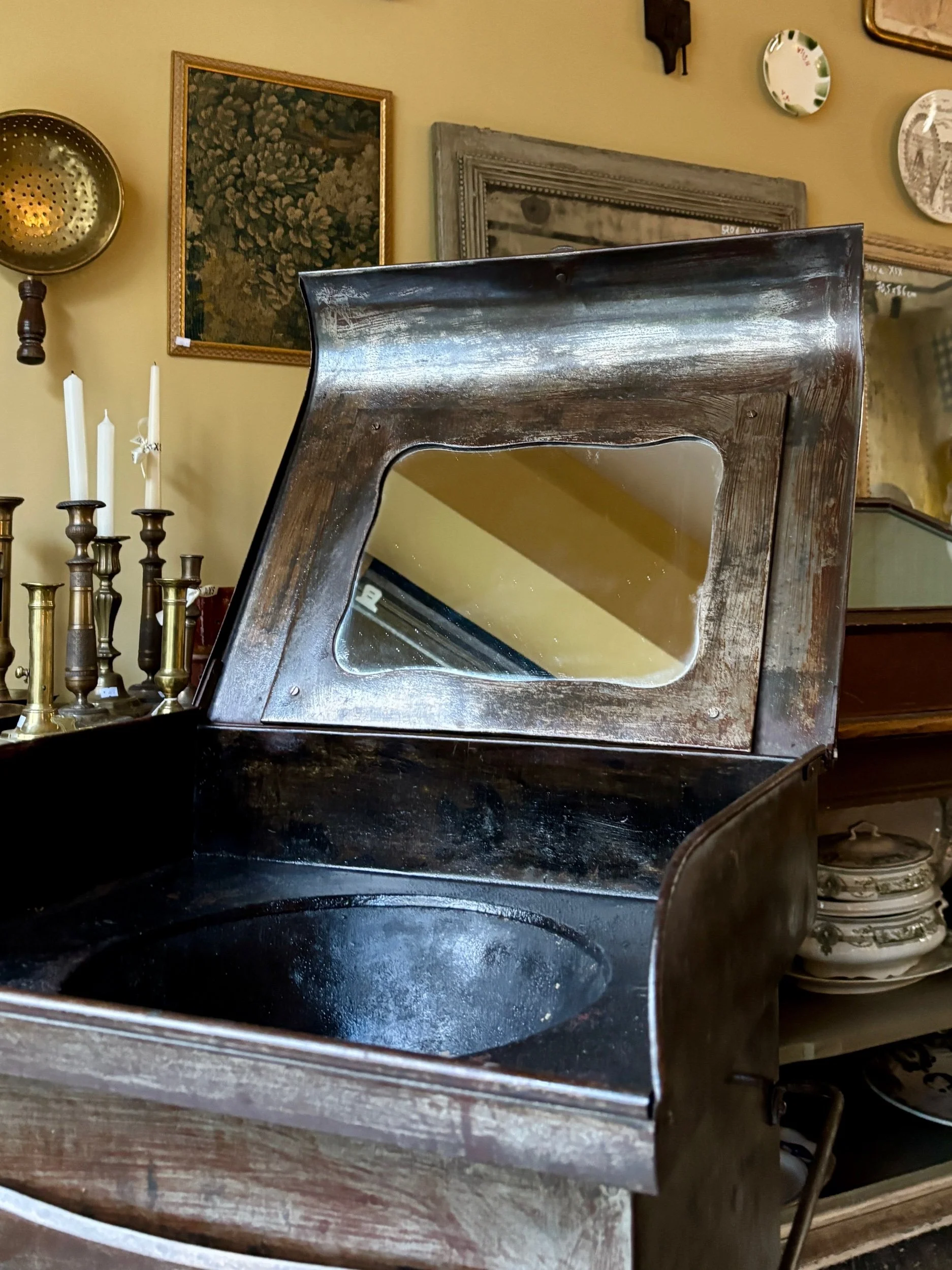 meuble-toilette-metal-napoleon-iii-vintage-axs-design-paris-france