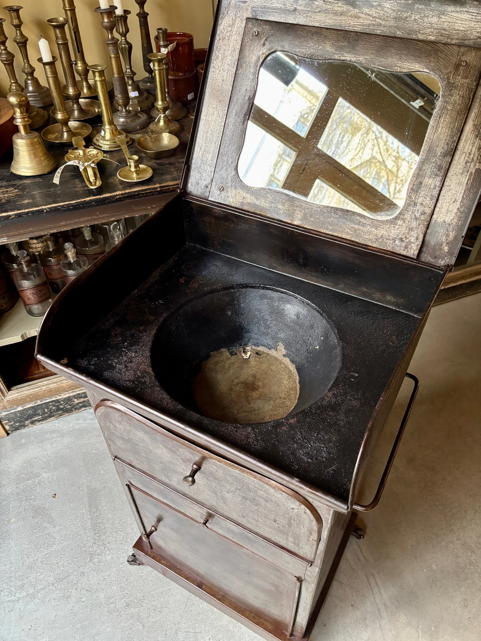 meuble-toilette-metal-napoleon-iii-vintage-axs-design-paris-france