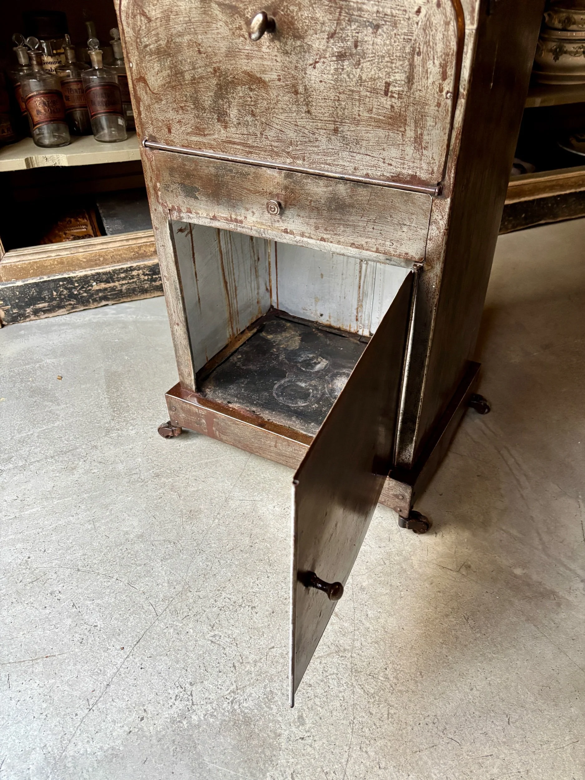 meuble-toilette-metal-napoleon-iii-vintage-axs-design-paris-france