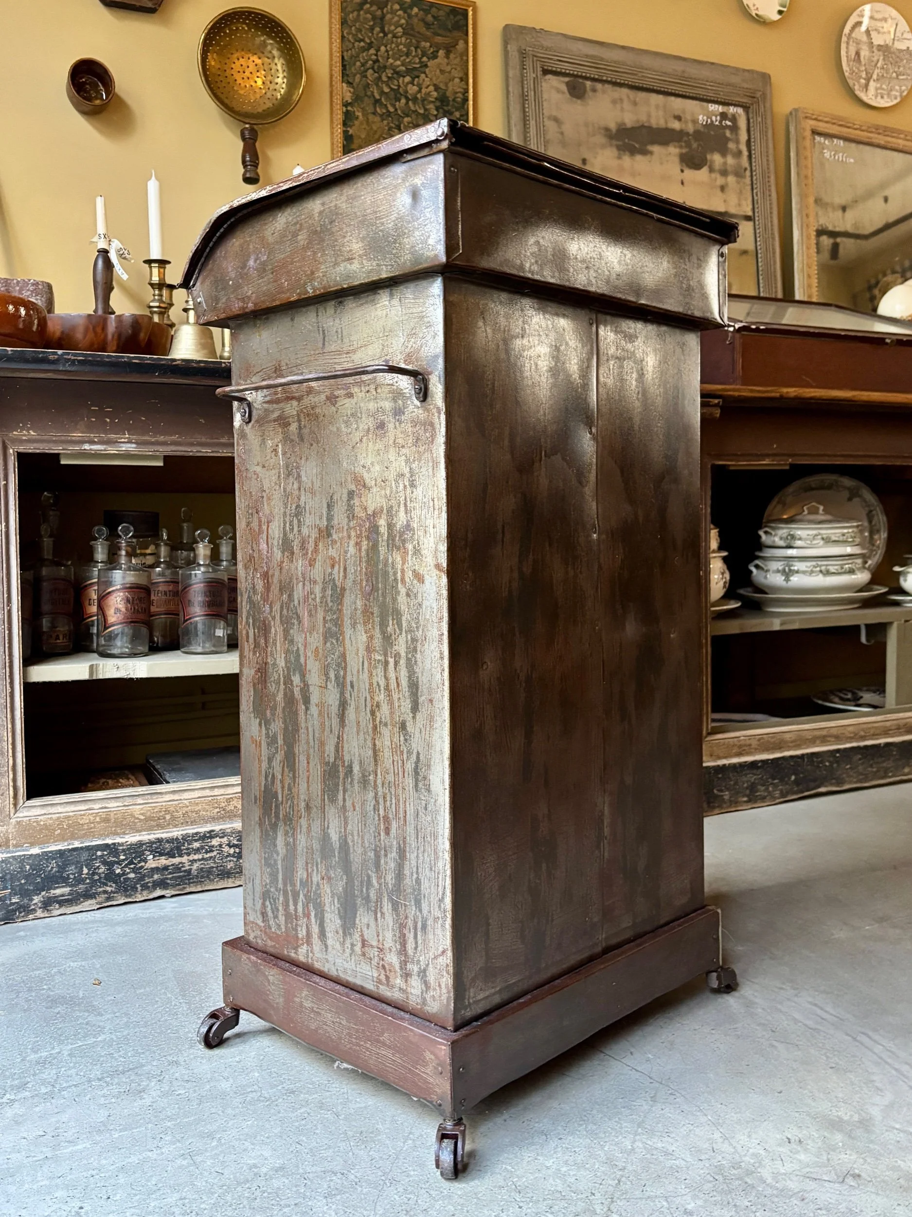 meuble-toilette-metal-napoleon-iii-vintage-axs-design-paris-france