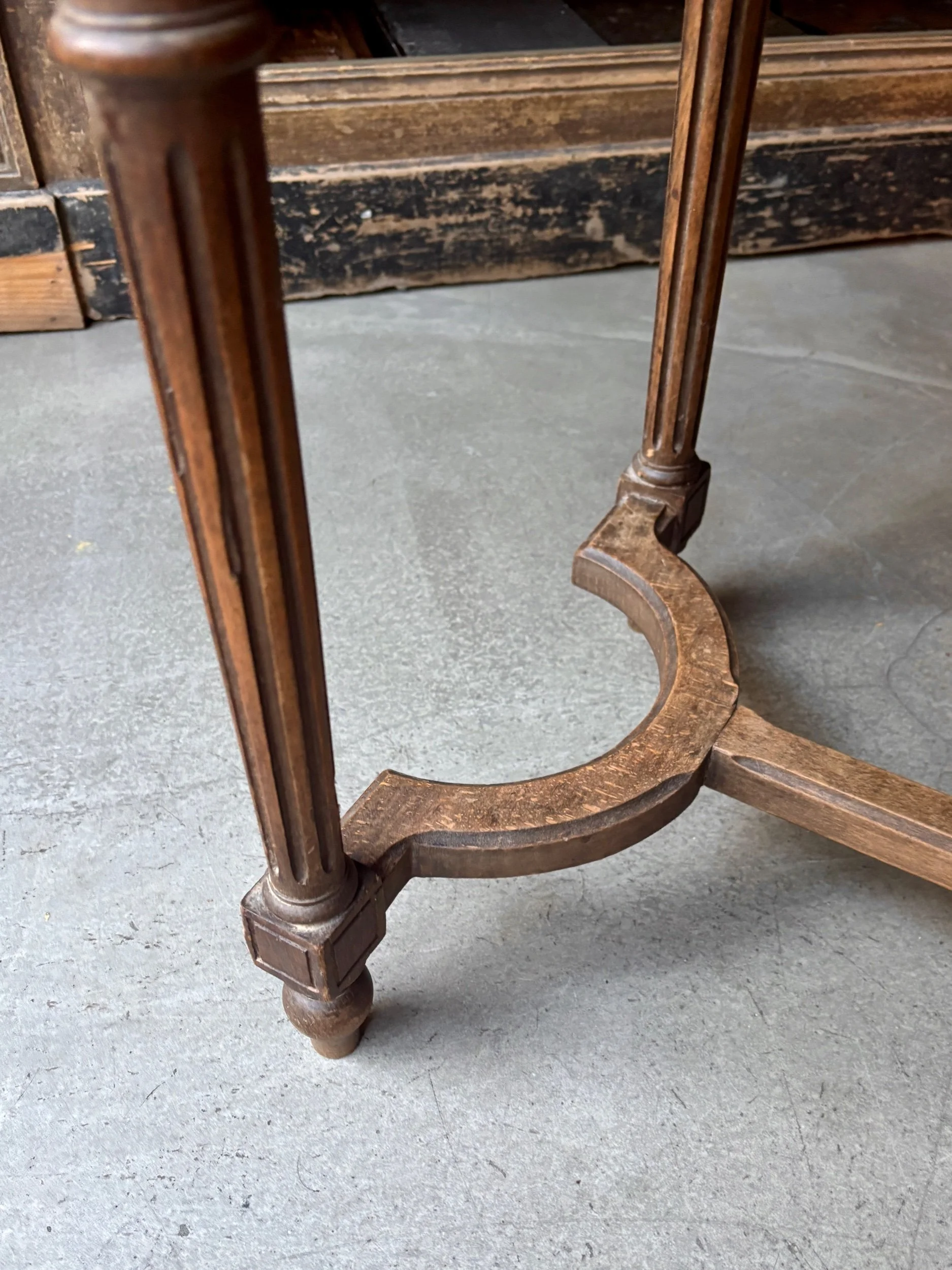 tabouret-banc-de-piano-bois-cisele-cannage-assise-vintage-axs-design-paris-france