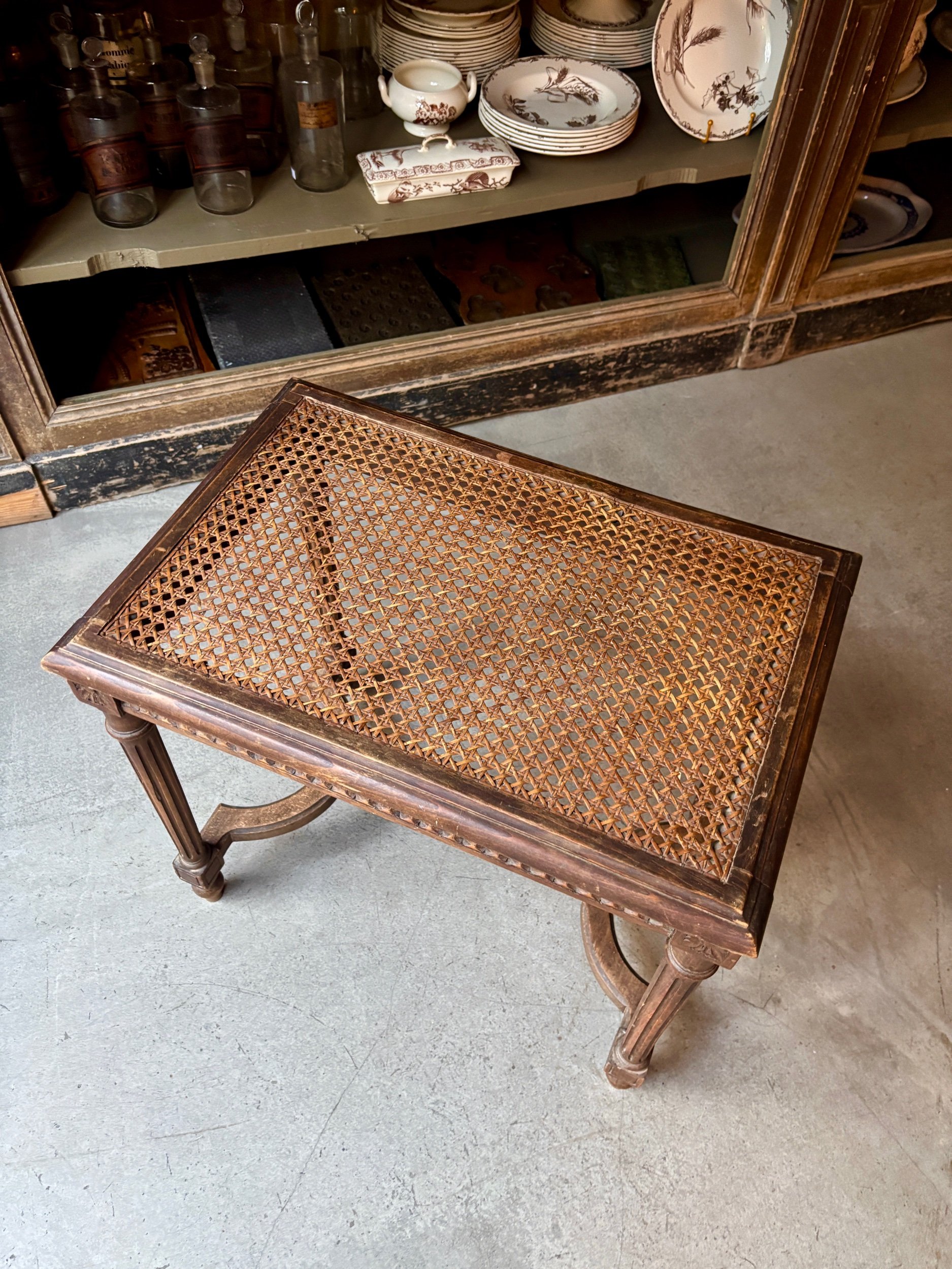 tabouret-banc-de-piano-bois-cisele-cannage-assise-vintage-axs-design-paris-france