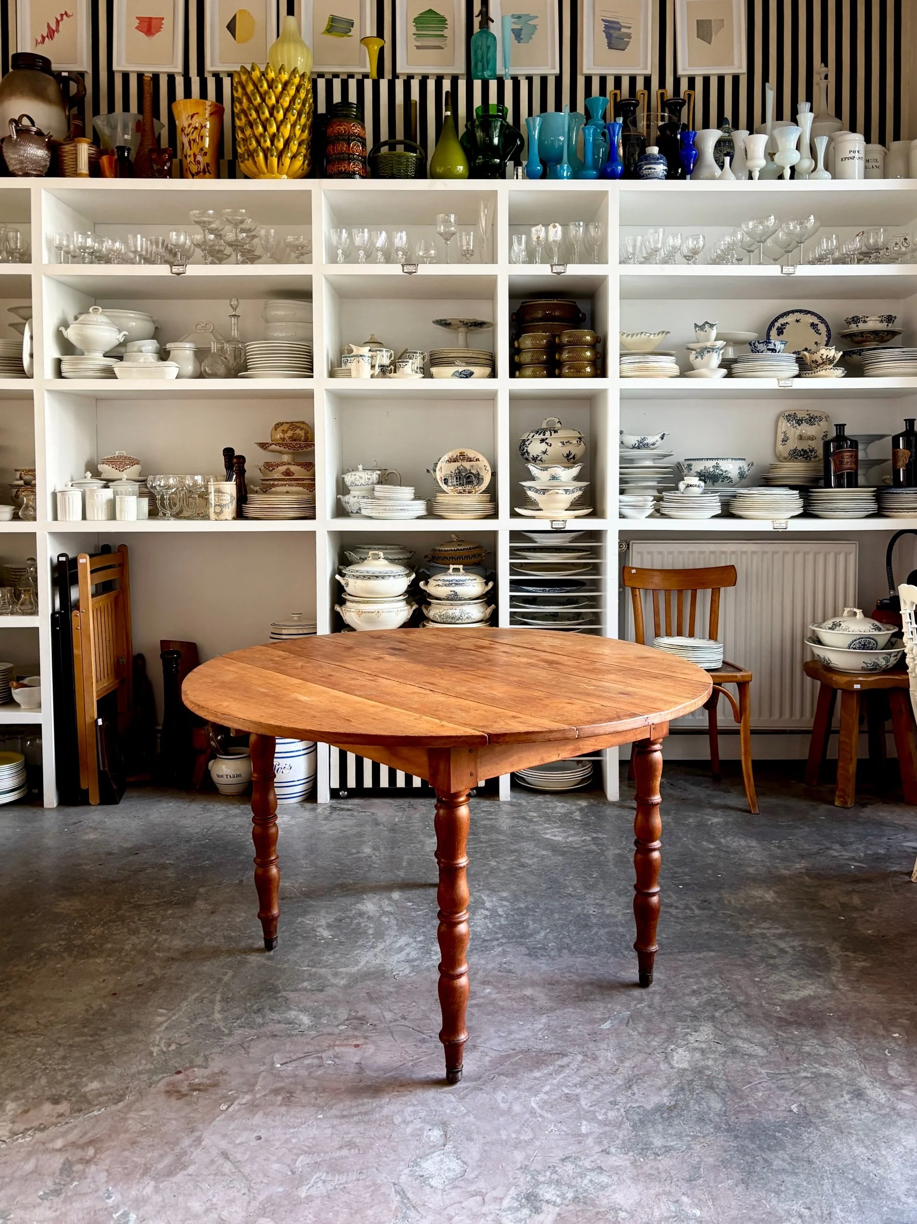 table-manger-ronde-bois-rabbatable-meuble-vintage-axs-design-paris-france