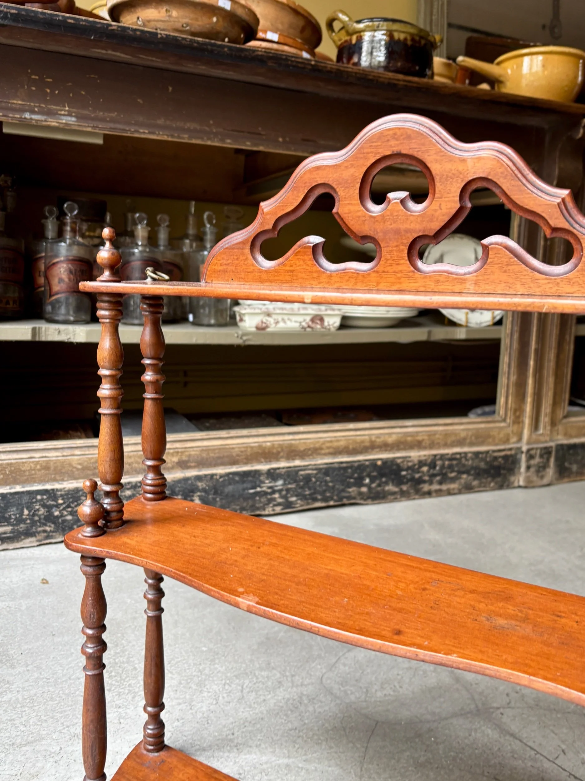 etagere-bois-fonce-tourne-style-napoleon-iii-meuble-vintage-axs-design-paris-france