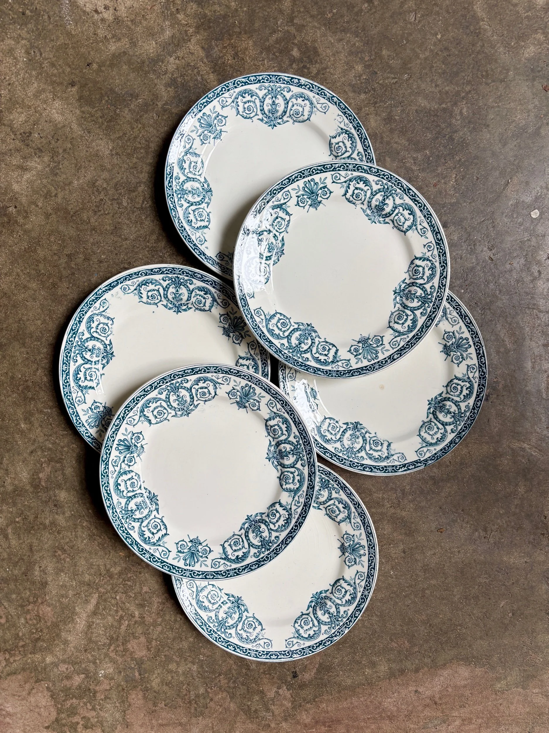 assiettes-dessert-leon-graves-marie-louise-terre-fer-bleu-vaisselle-vintage-axs-design-paris-france