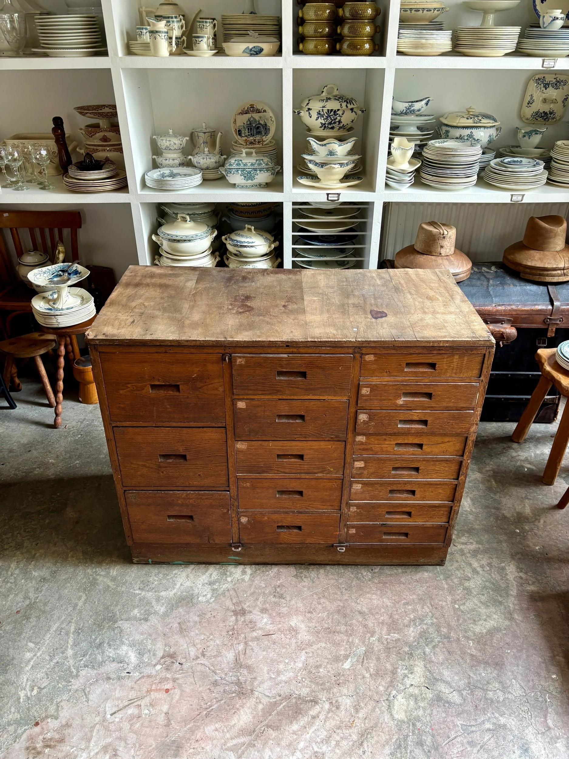 meuble-metier-tiroirs-rangement-bois-commode-vintage-axs-design-paris-france