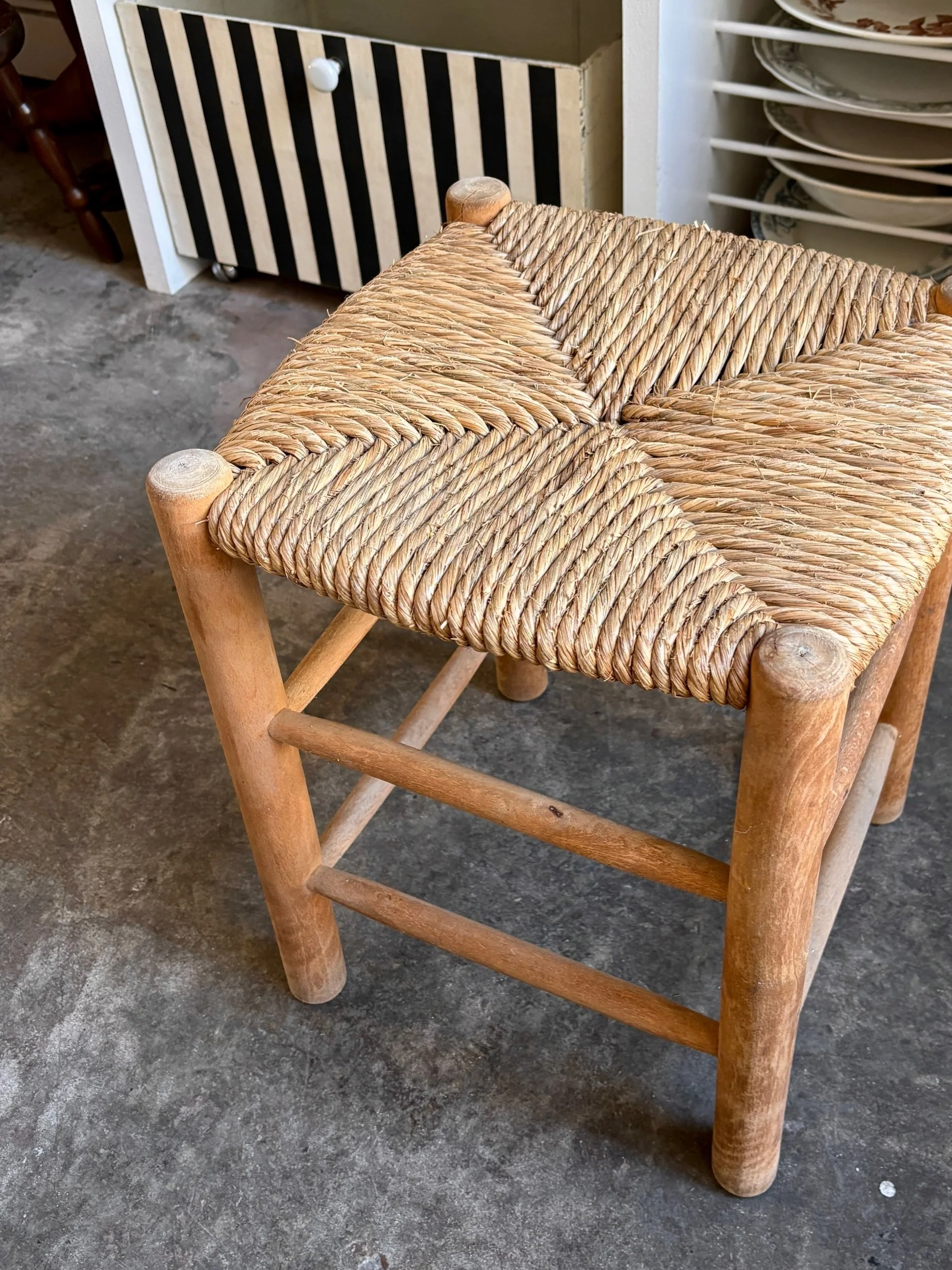 tabouret-bois-paille-assise-vintage-axs-design-paris-france