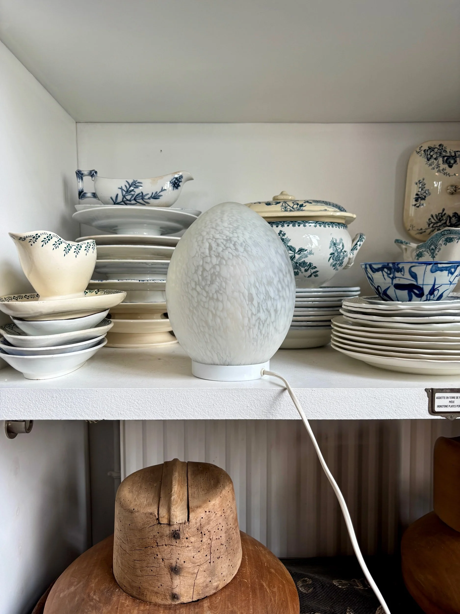 lampe-table-oeuf-verre-clichy-luminaire-vintage-axs-design-paris-france