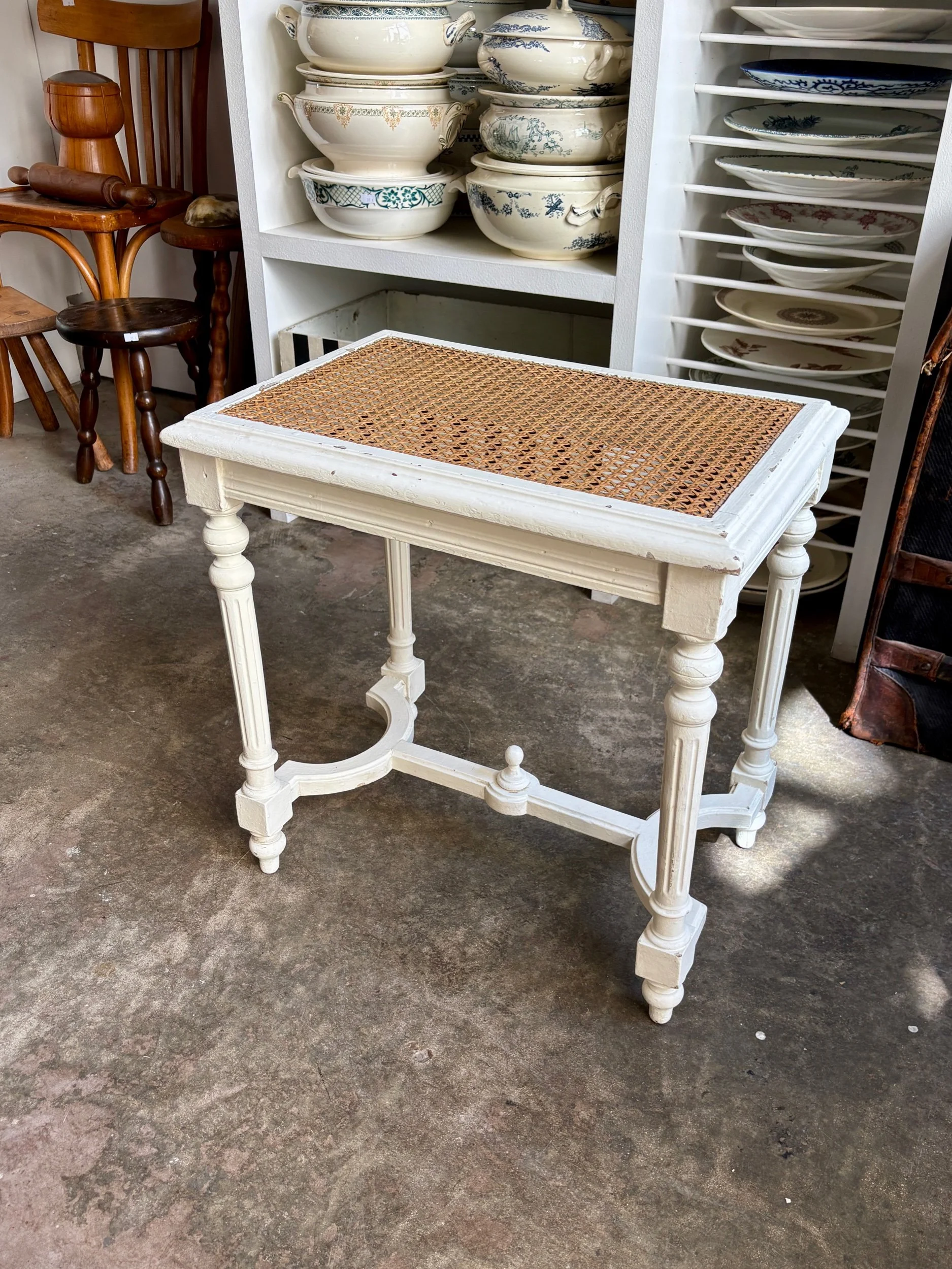 tabouret-banc-piano-bois-blanc-cannage-axs-design-paris-france