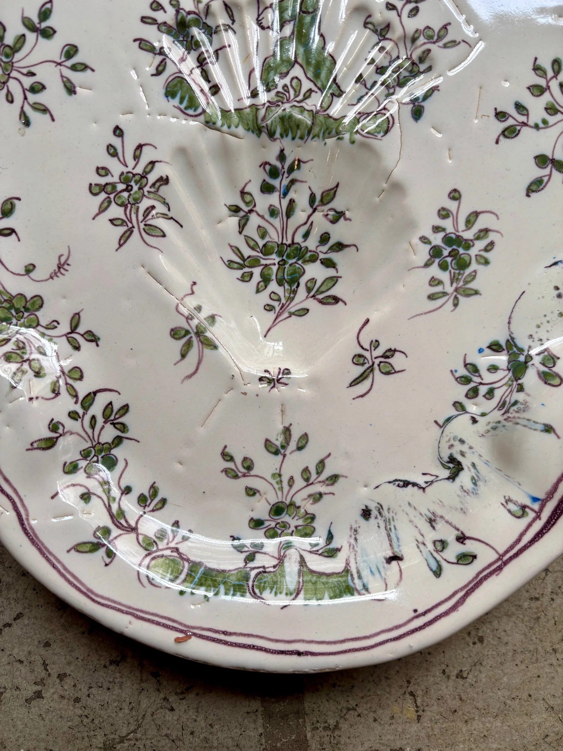 plat-moustiers-faience-vert-vaisselle-vintage-axs-design-paris-france