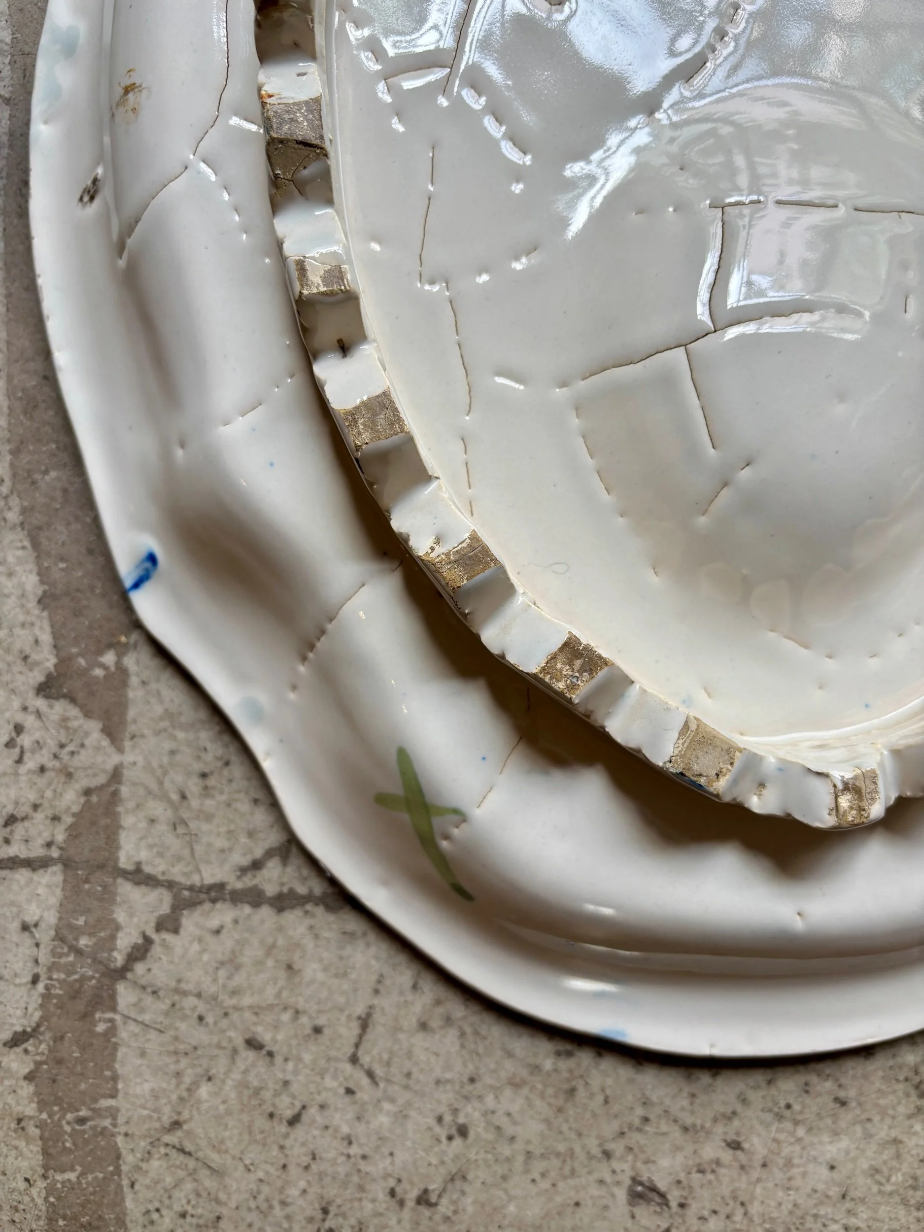 plat-moustiers-faience-vert-vaisselle-vintage-axs-design-paris-france